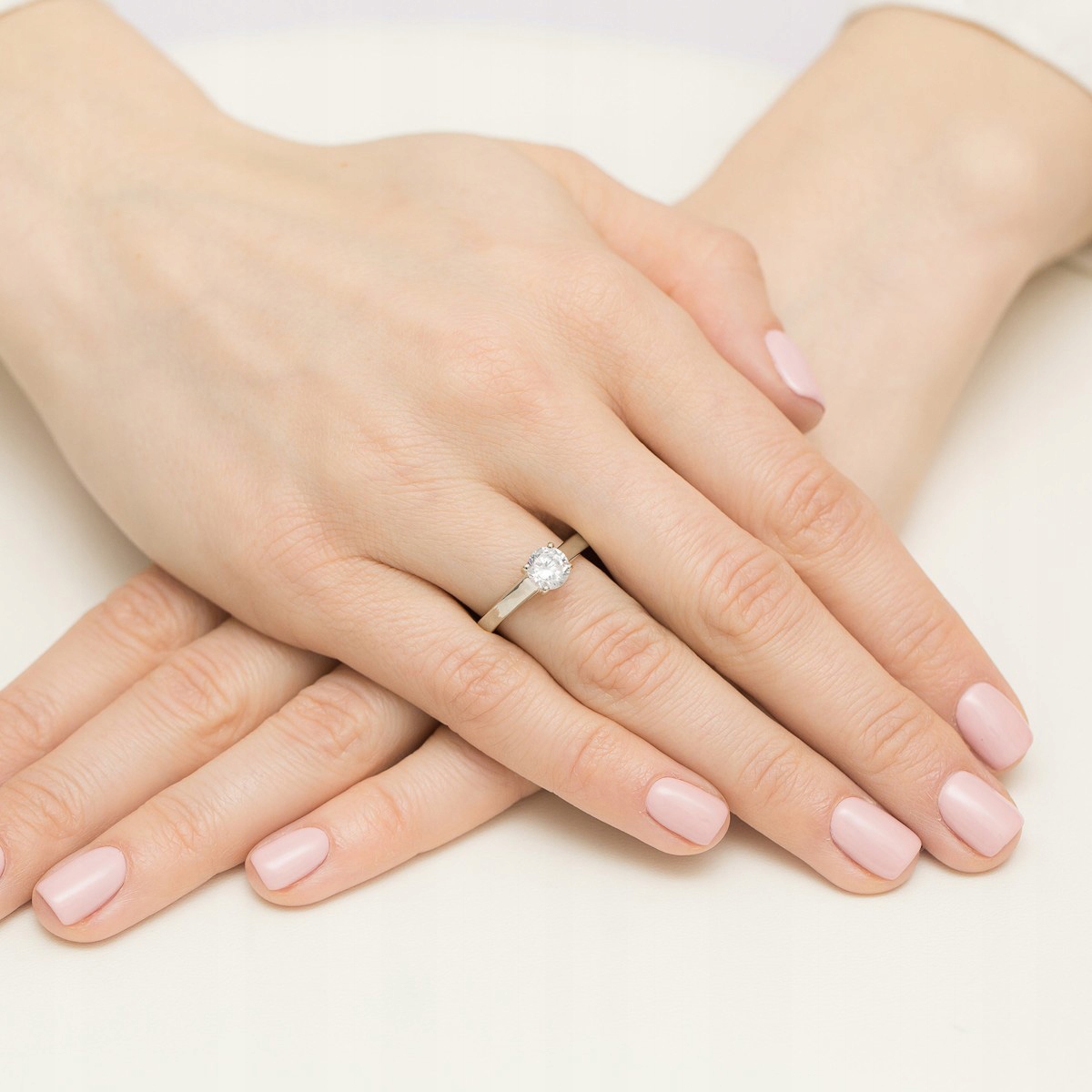 ZŁOTY PIERŚCIONEK pr. 585 z BRYLANTEM 0,70ct 14k Waga 3.6 g