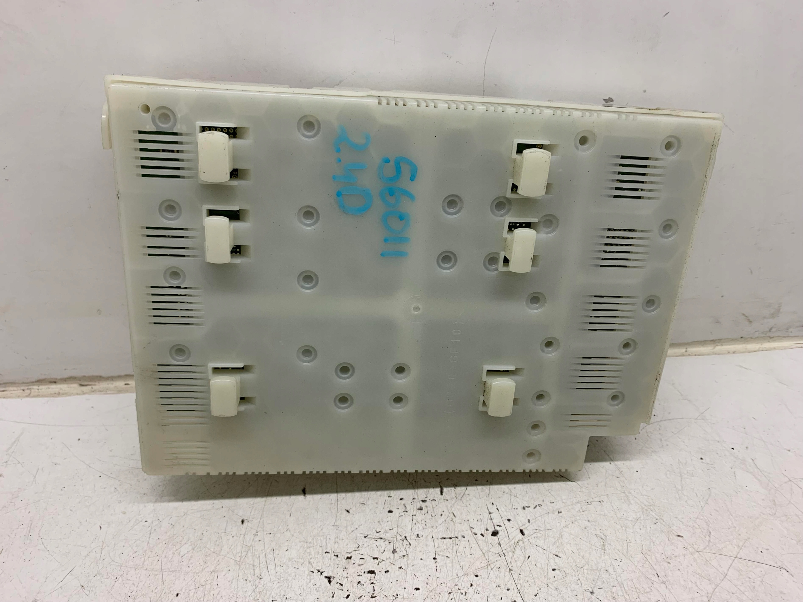 module compartment BSI 31384933 VOLVO V60 S60 II 2.4 D5 LIFT 13-18