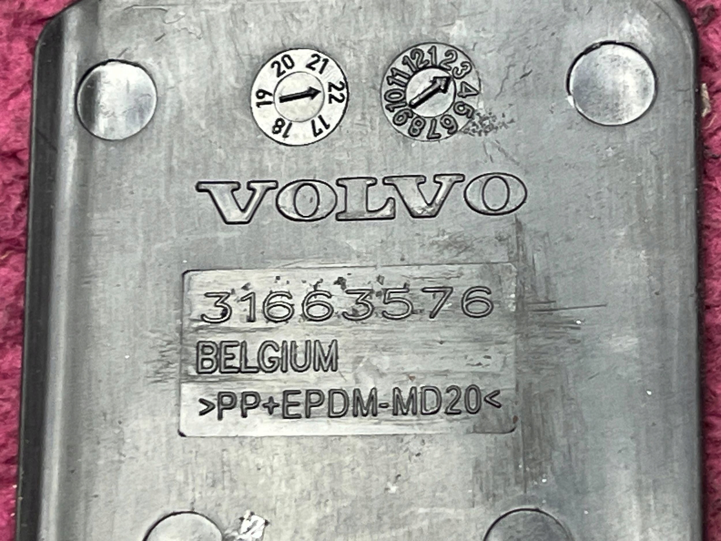 bracket KOSZYK of the sensor PDC rear part Volvo XC90 31663576