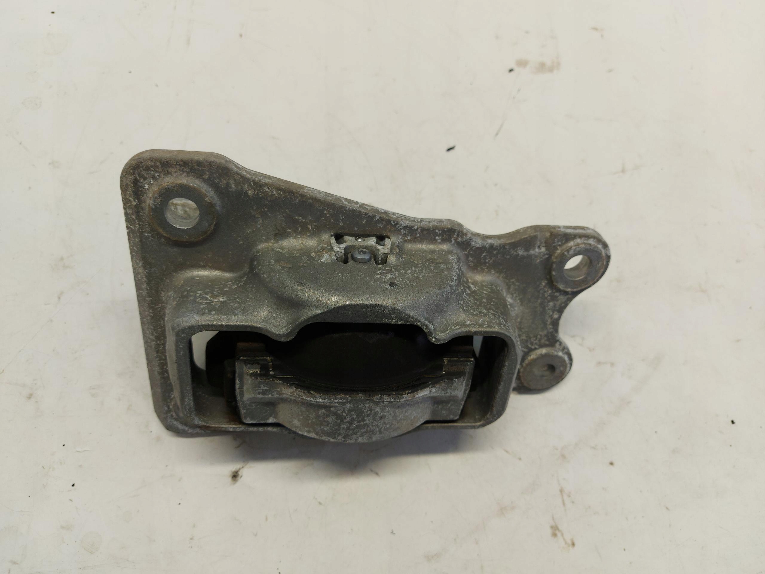 VOLVO XC60 II T8 gearbox mount 32255205