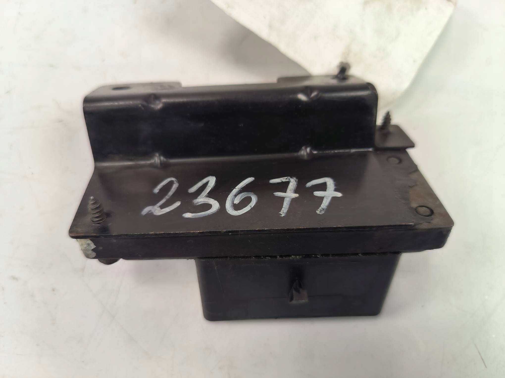 module F4ZF-12K072-AC FORD MUSTANG IV