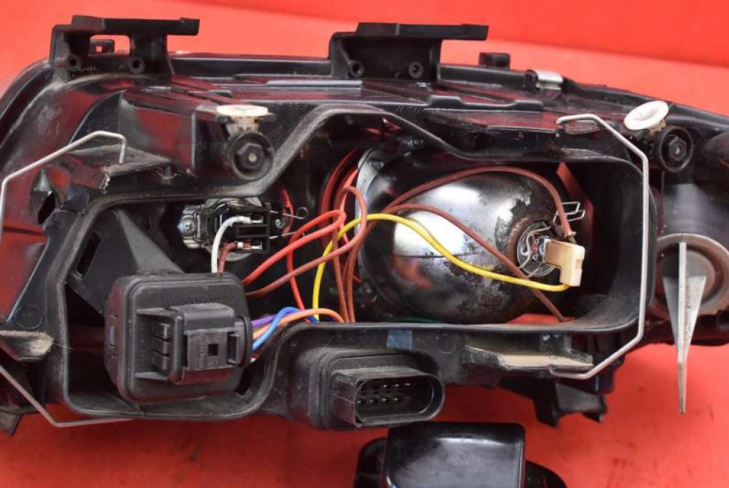 REFLEKTOR right light front lens EU AUDI A6 C5 97-01