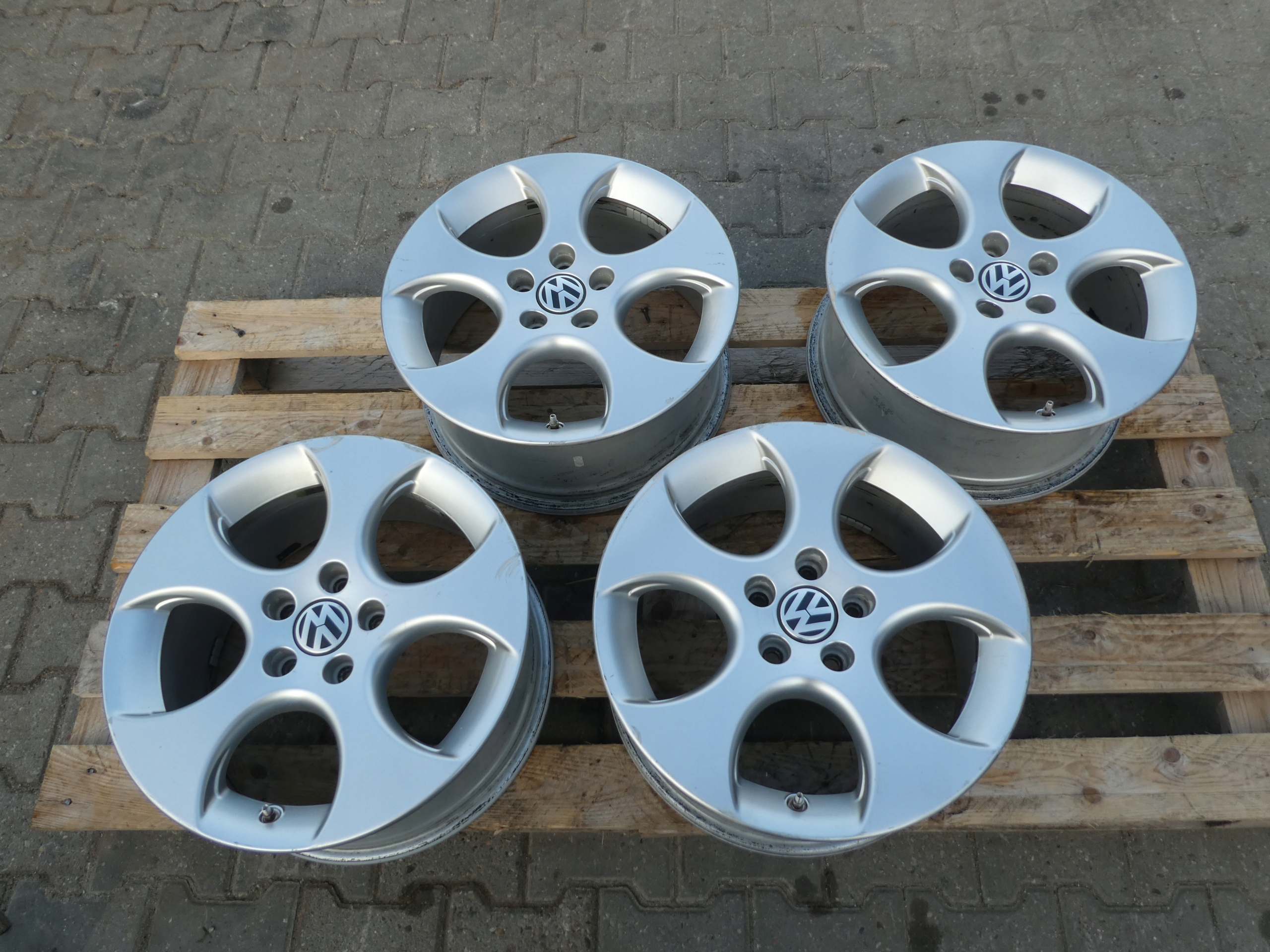 4X discs aluminium disc 1K0601025AC VW 5X112