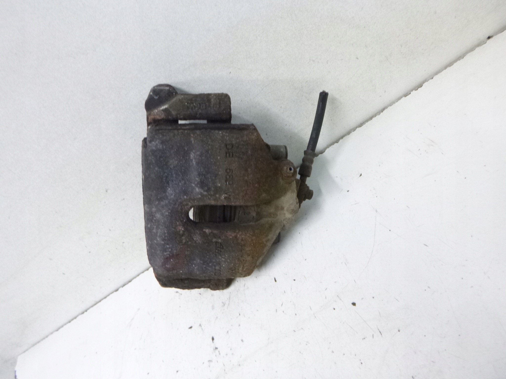 caliper brake front right VW Volkswagen Golf 5 V 1.4 03-09r
