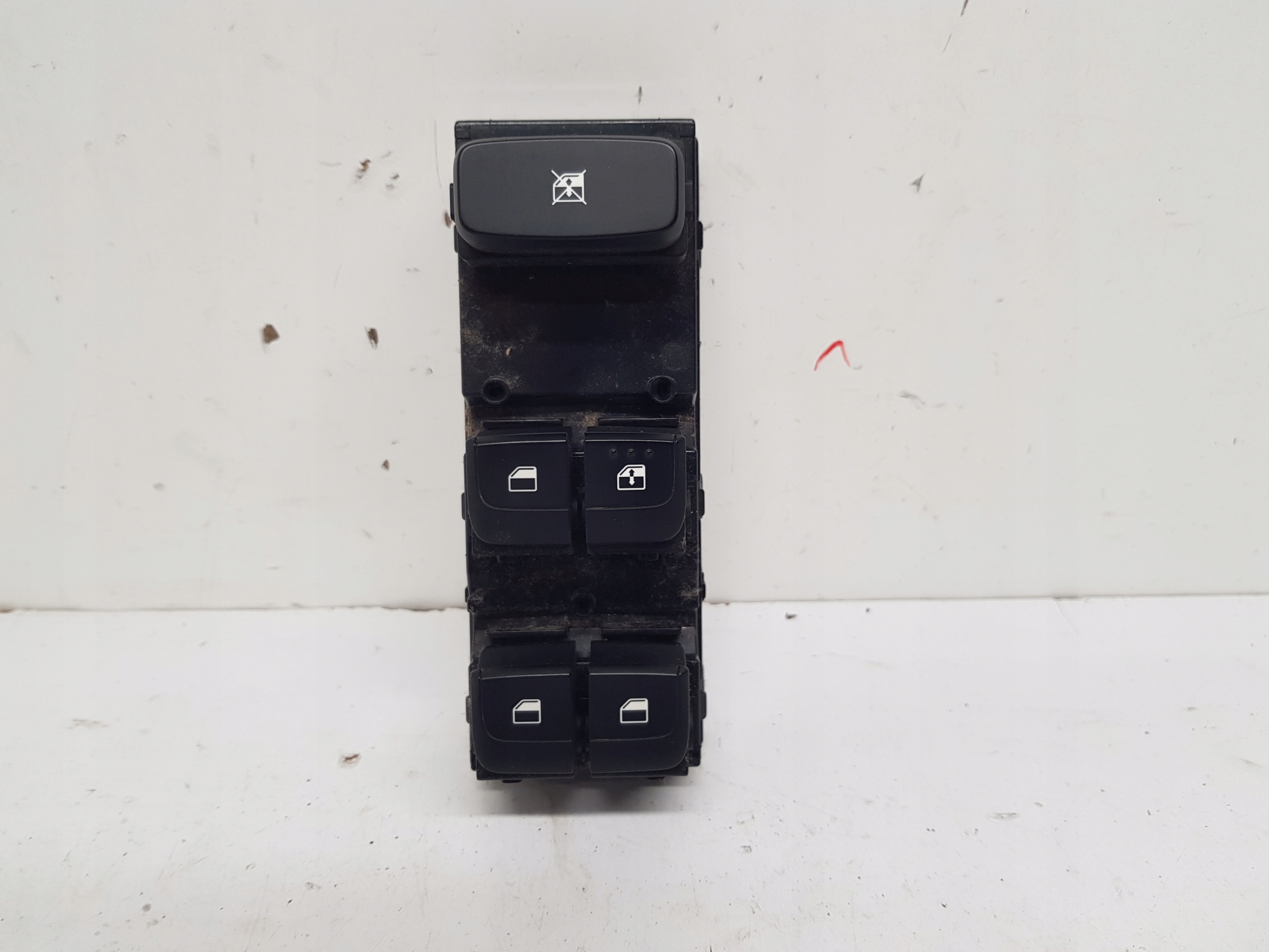 KIA STONIC switch button windows 93570-H8500 2017