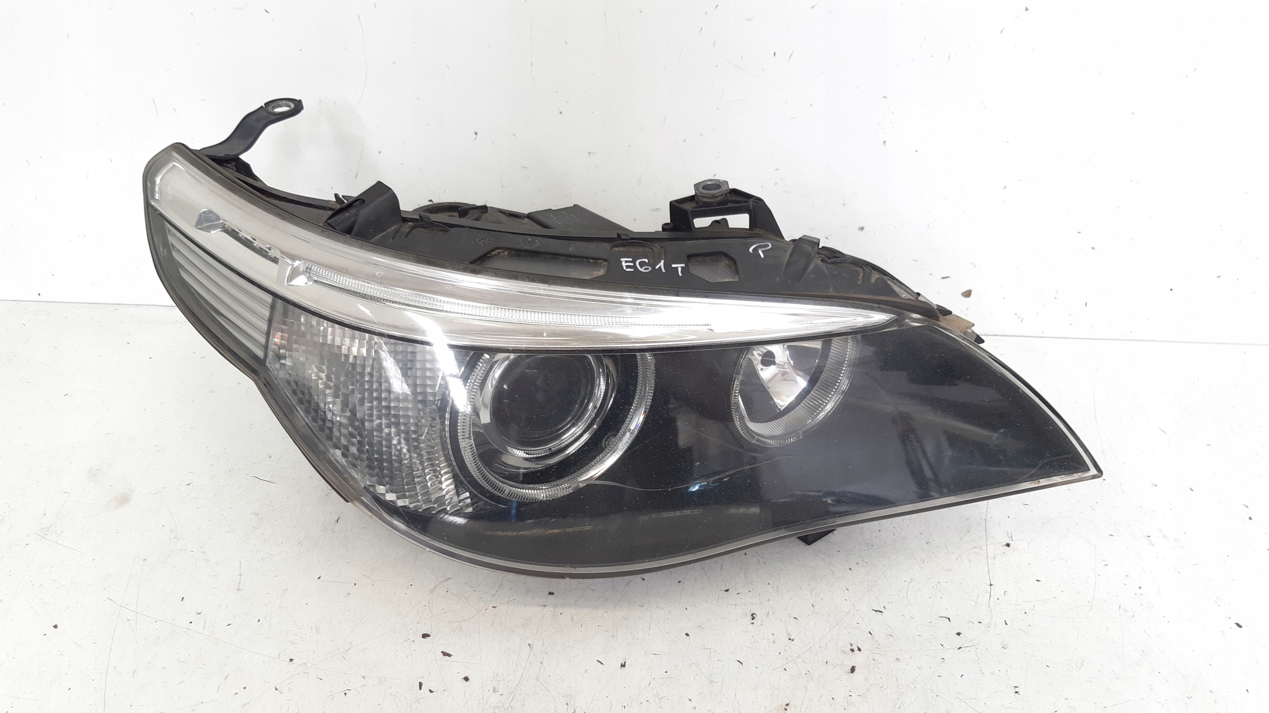 light right front xenon Hella europa BMW E61 525i przedlift