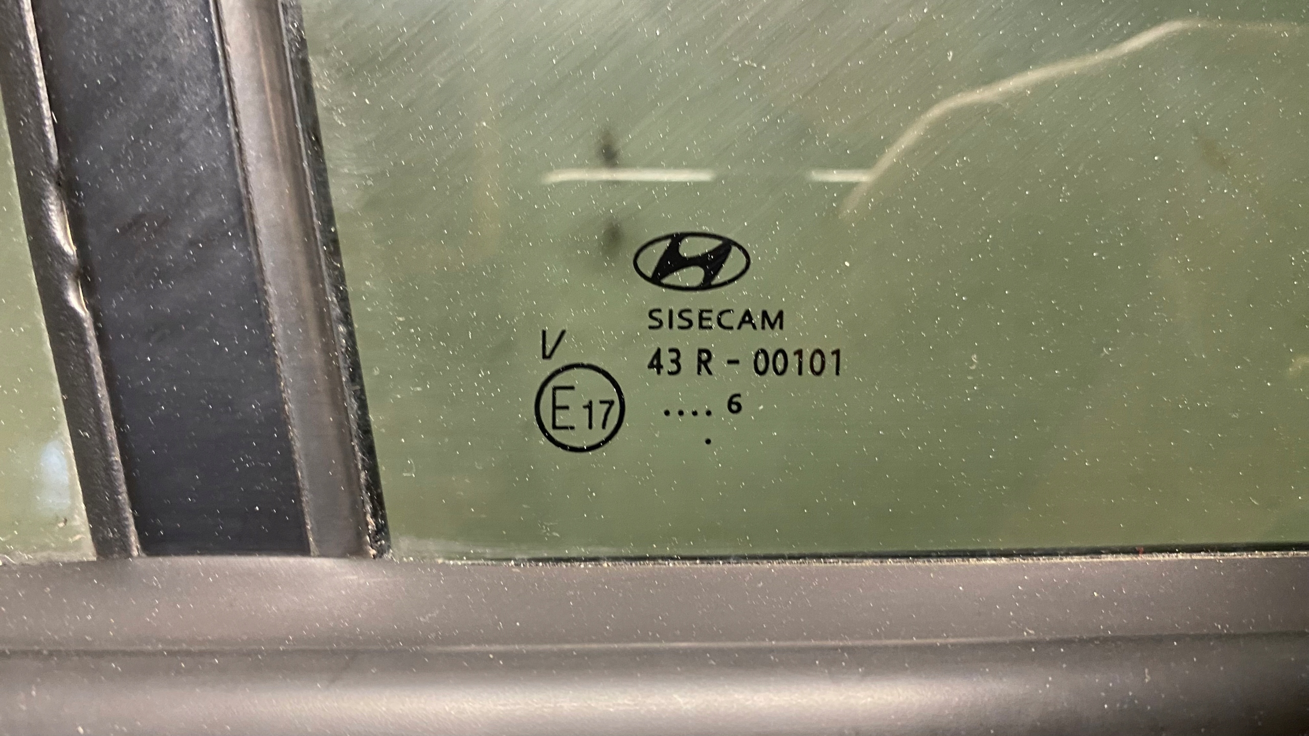 HYUNDAI I20 II DRZWI PRAWE PRAWY TYŁ TYLNE RYS EUROPA 14-19 Strona zabudowy tył - prawa