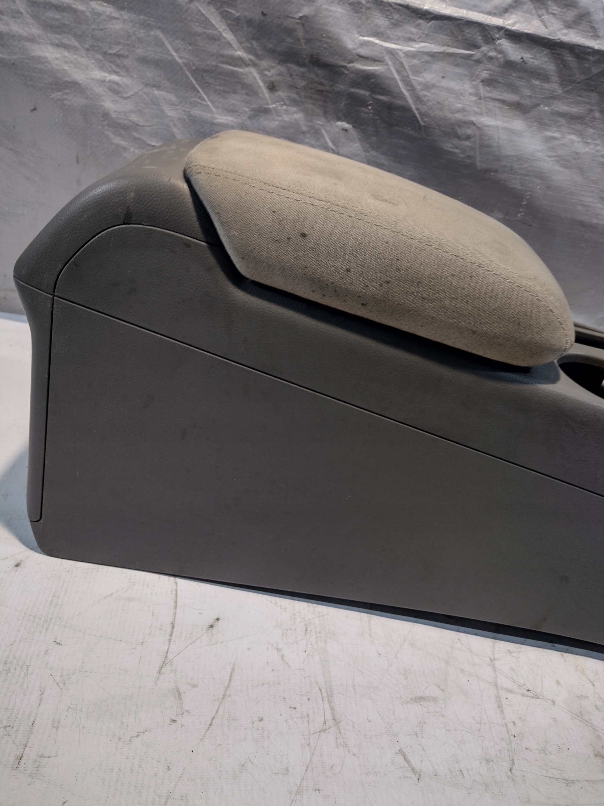 Tunel central armrest Audi A4 B8 ANGLIK OE 8K0864981