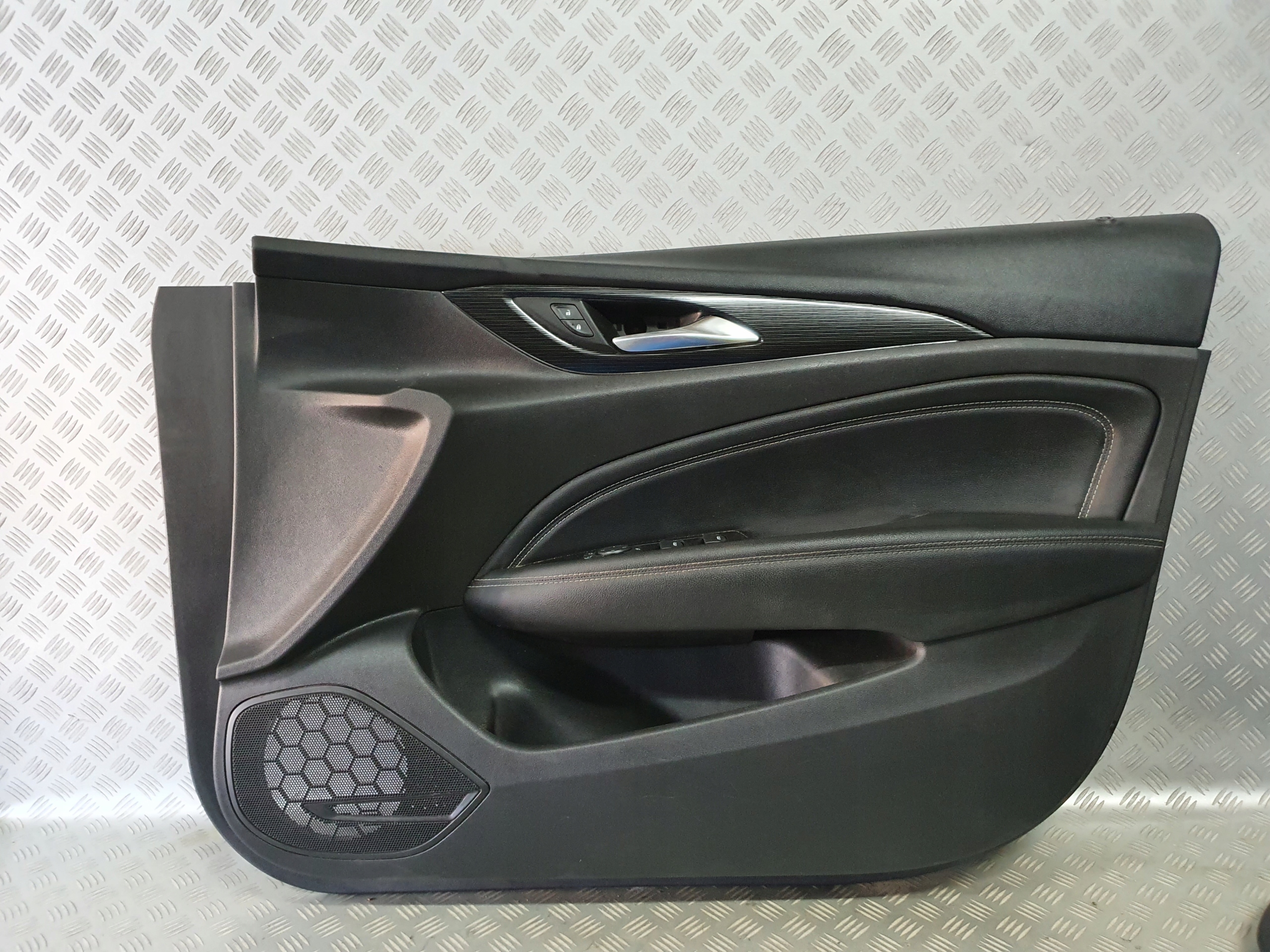 BOCZEK DRZWI PRAWY PRZEDNI OPEL INSIGNIA B SKÓRA