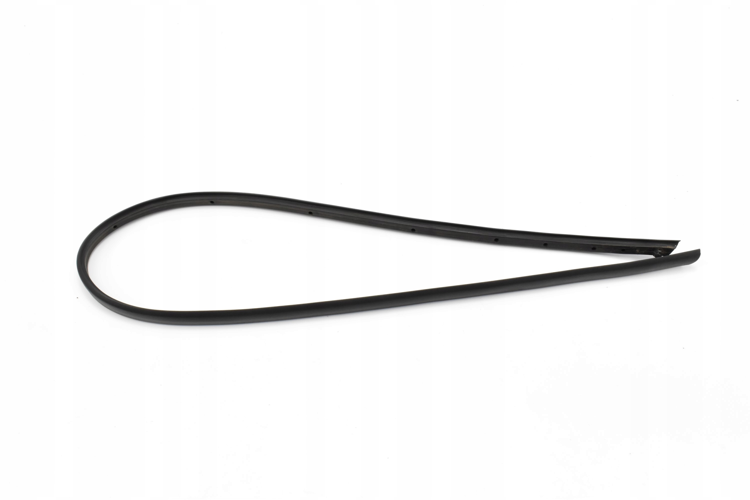 USZCZELKA ZDERZAKA PRZEDNIEGO 86357-J7000 KIA CEED III PROCEED Stan opakowania zastępcze