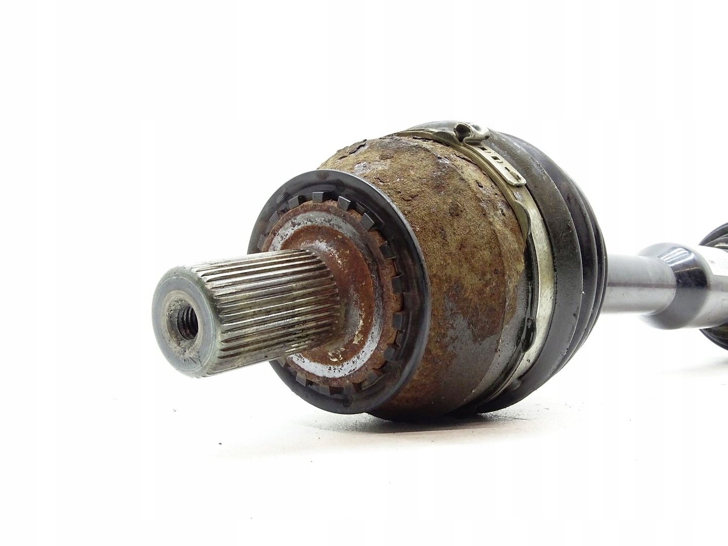 semi-axis semi-axis left short. VOLVO XC60 and LIFT 2.0D D4 31325701