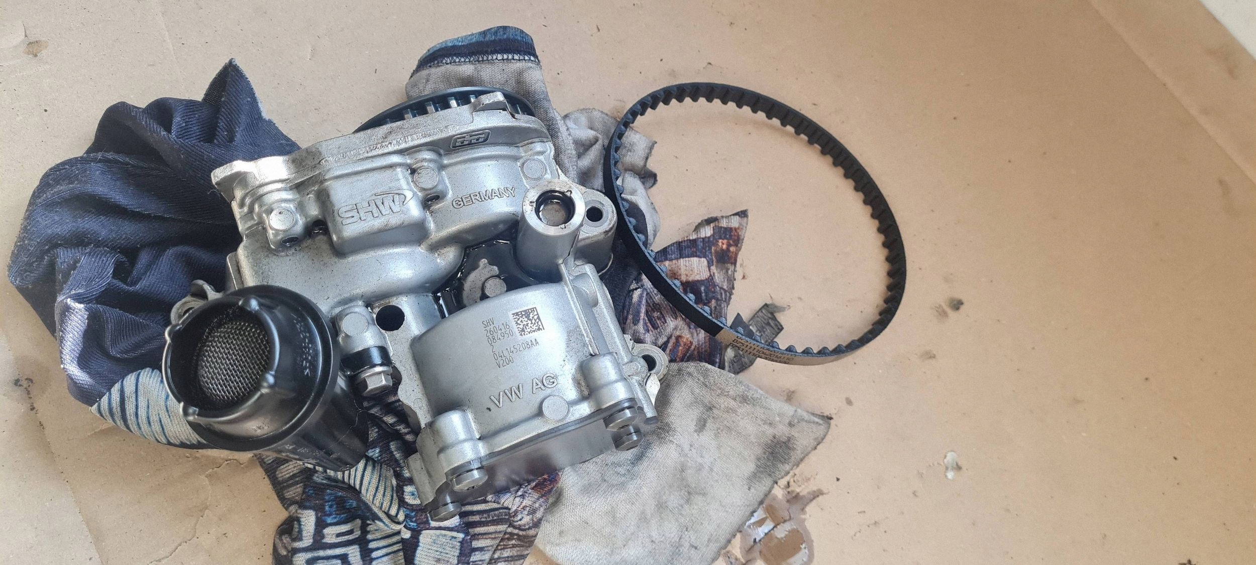 A4 B9 8W ölpumpe 2.0 TDI 04L145208AA A5 8W Q5 80A A6
