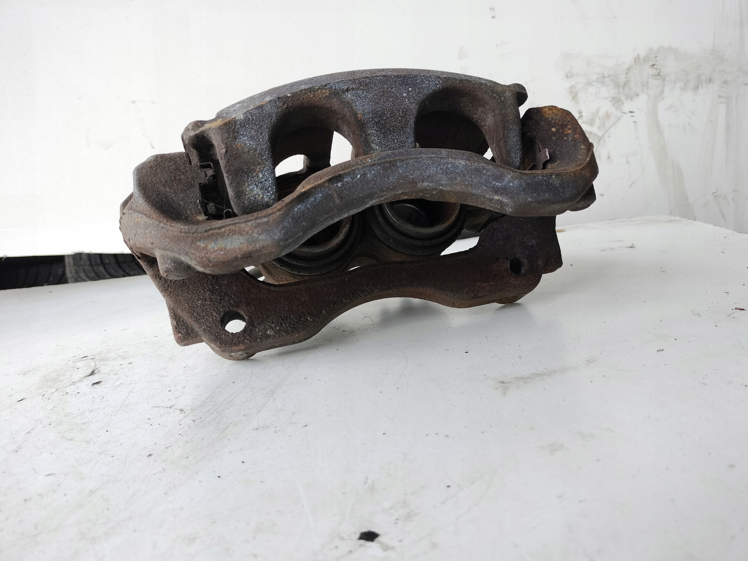 RENAULT MASTER IV III LIFT caliper brake right front 410007358R