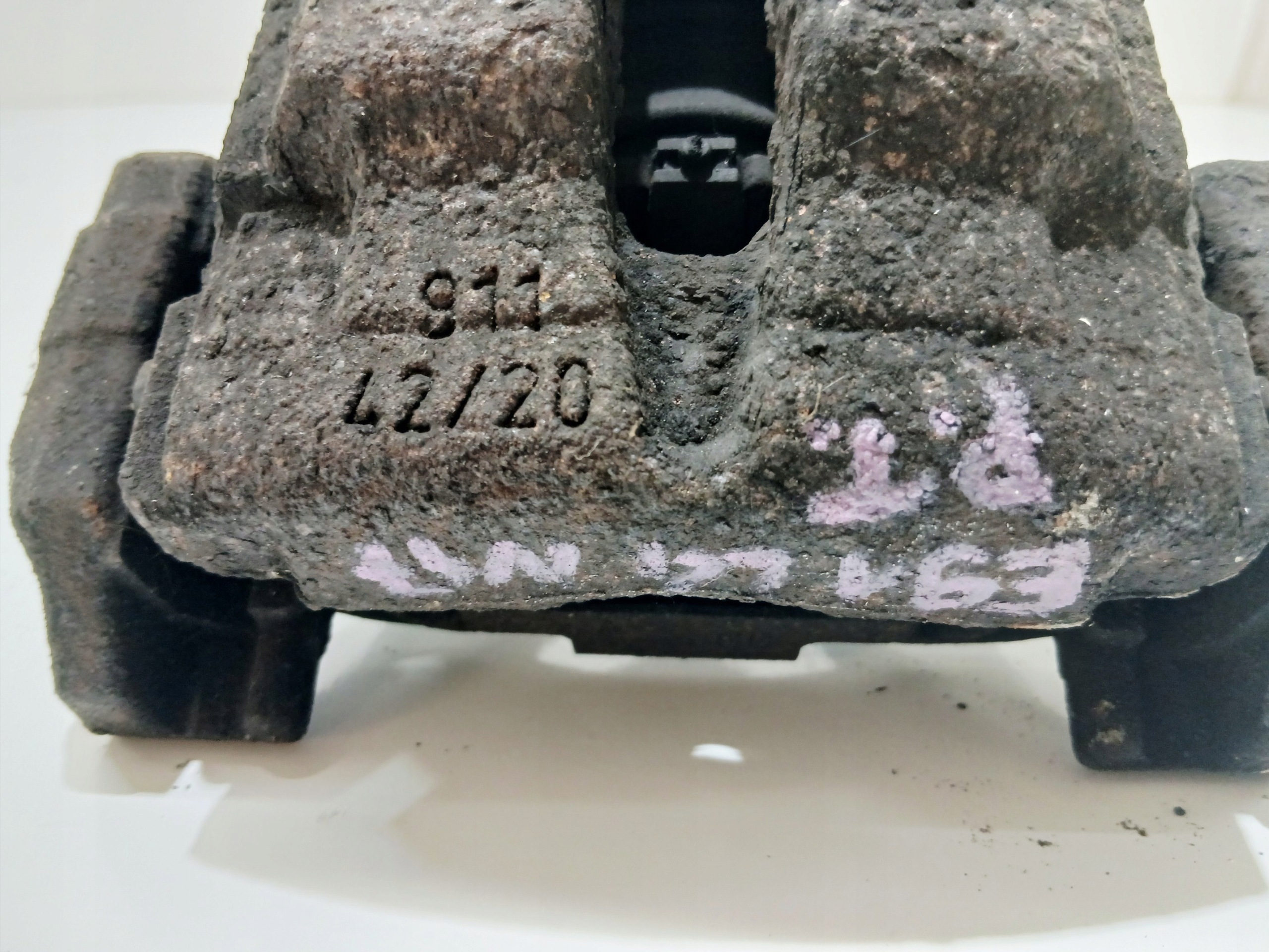 Bremssattel Bremse Sattel Brems- 42/20 rechts heck BMW E90 E91 LIFT 2.0D