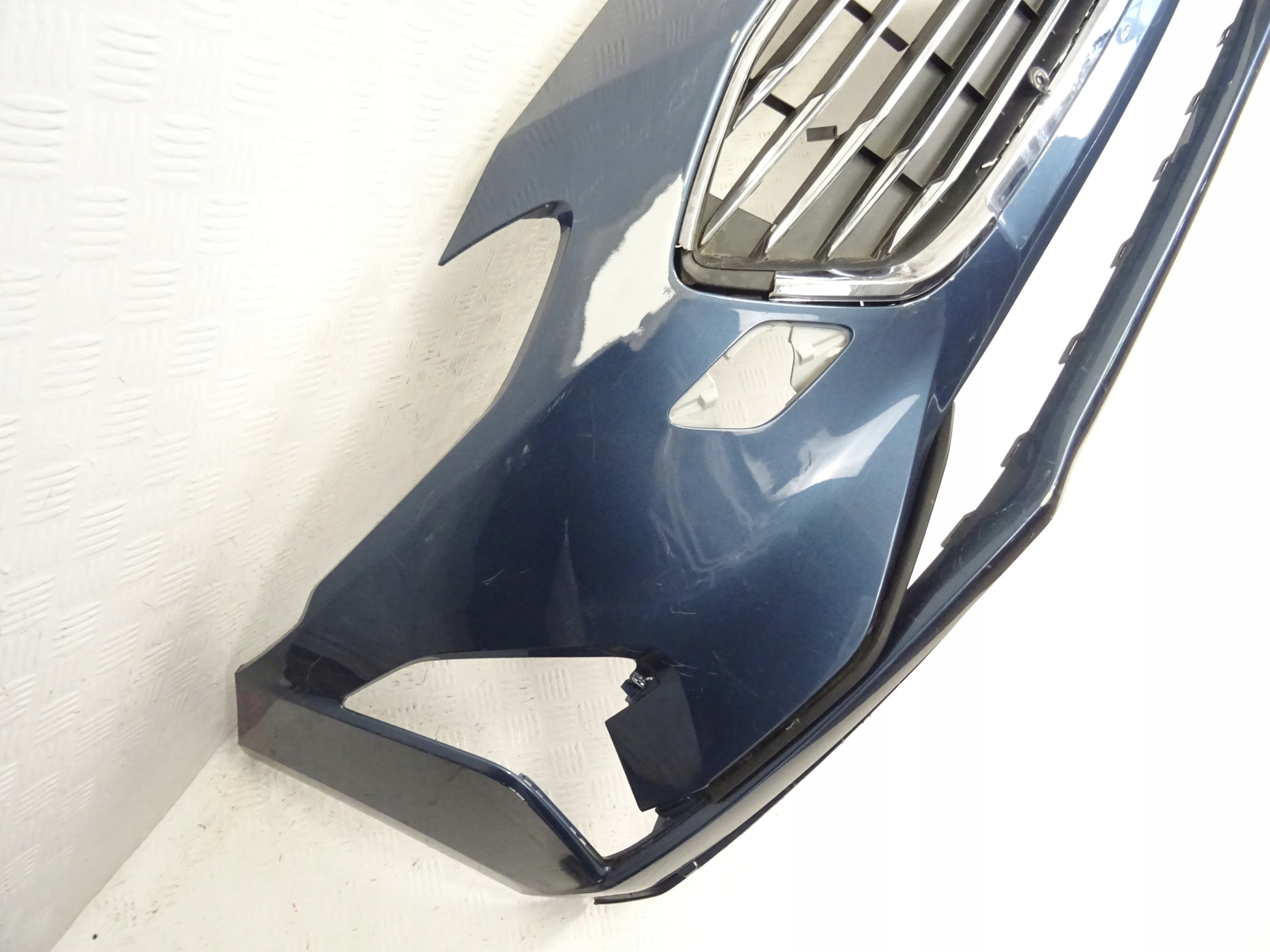 Ford Focus 4 MK4 nárazník predok predný
