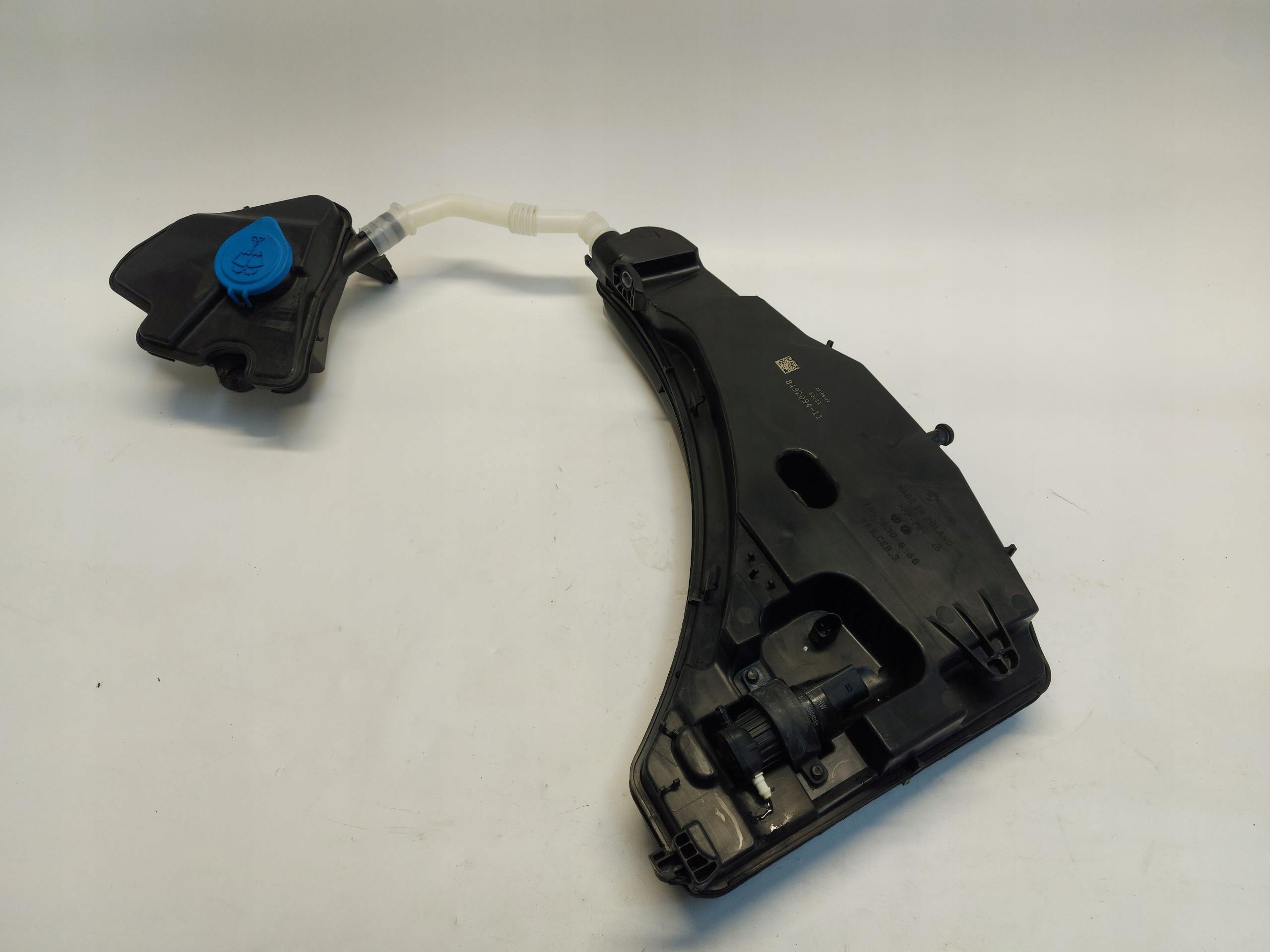 BMW U06 200i washer fluid tank 8492094