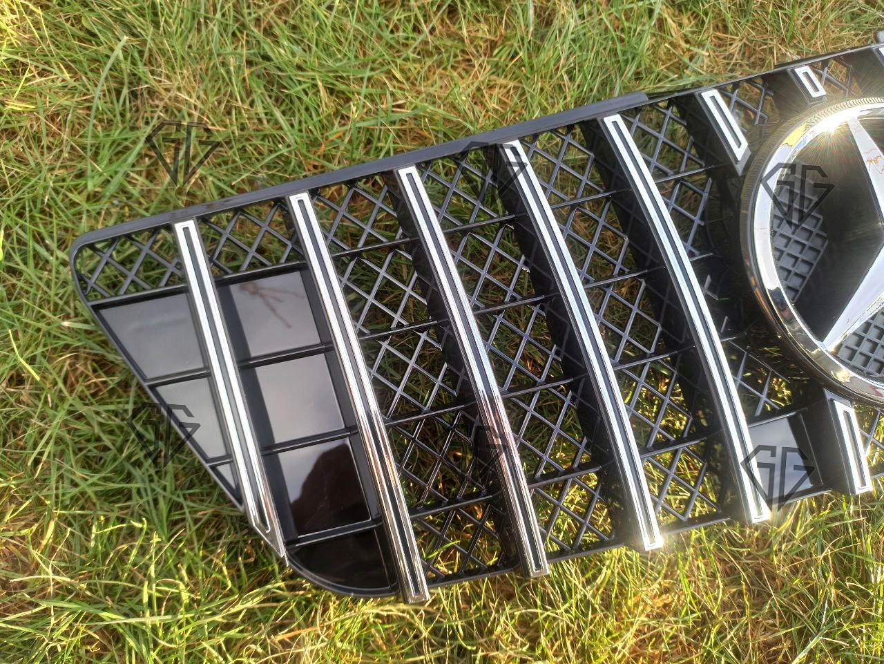 ATRAPA GRILL Mercedes ML W164 05-08 Chrom GT Numer katalogowy producenta gg MB-W164051