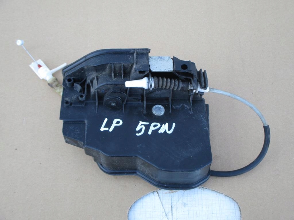 BMW F01 E60 E65 E70 E71 ZAMEK LEWY PRZEDNI 7202145