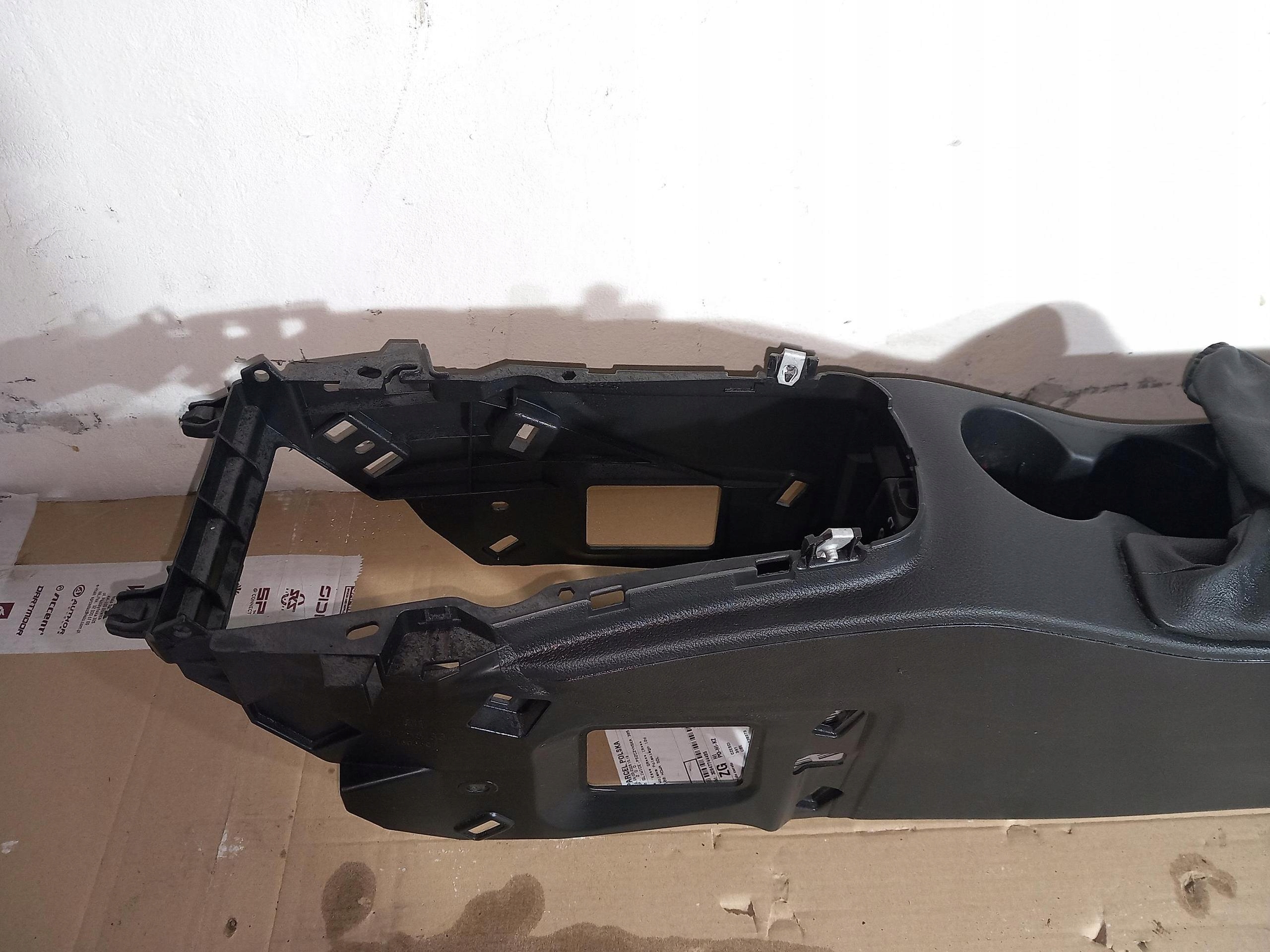 TUNEL mitte OPEL ASTRA J IV 1696986 09-15