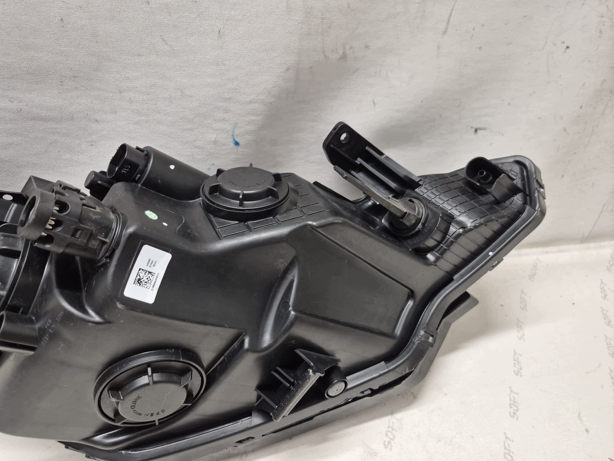 HYUNDAI I20 II 2 14- light left front front lens LED 92101-C8200