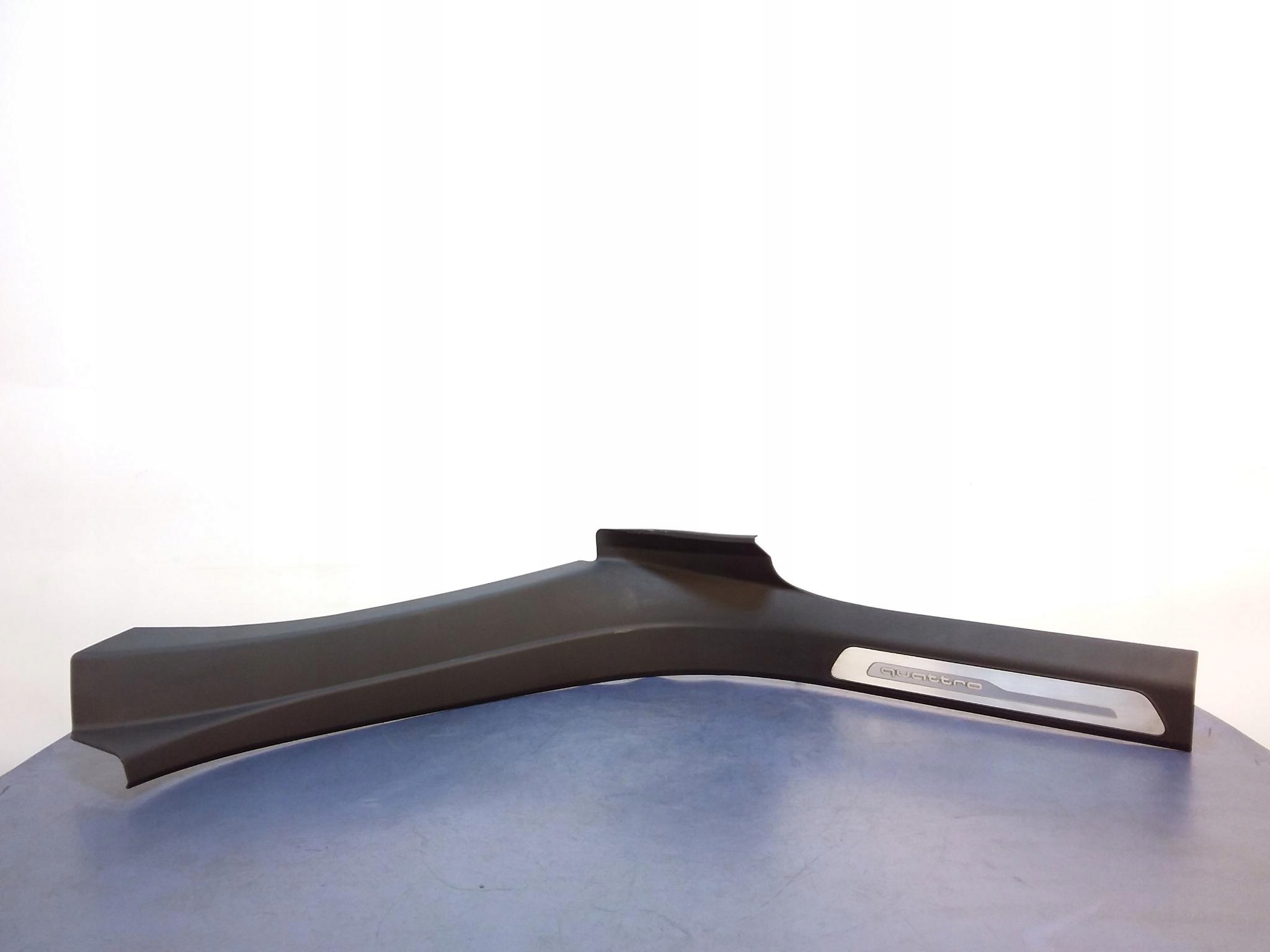 AUDI A8 D4 LONG накладка на порог справа 4H4864608T