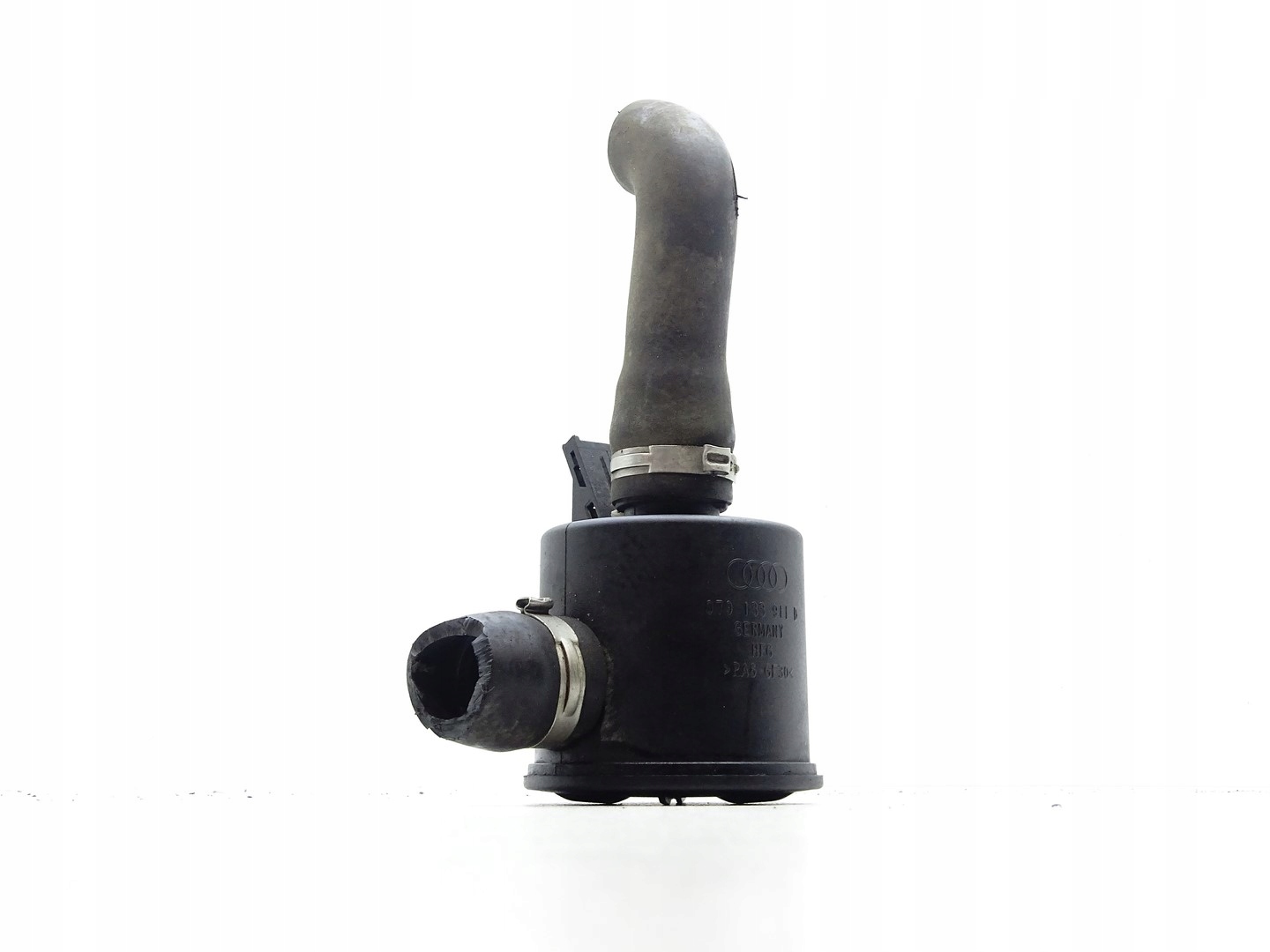 REZONATOR luft AUDI RS7 4G S8 D4 4.0 TFSI 079133911D