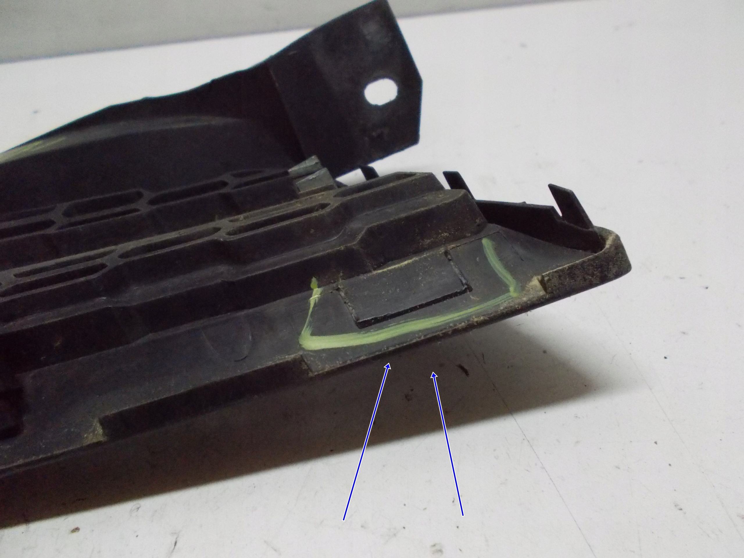 NISSAN MICRA K12 O7R grid of a bumper indicator left 62330