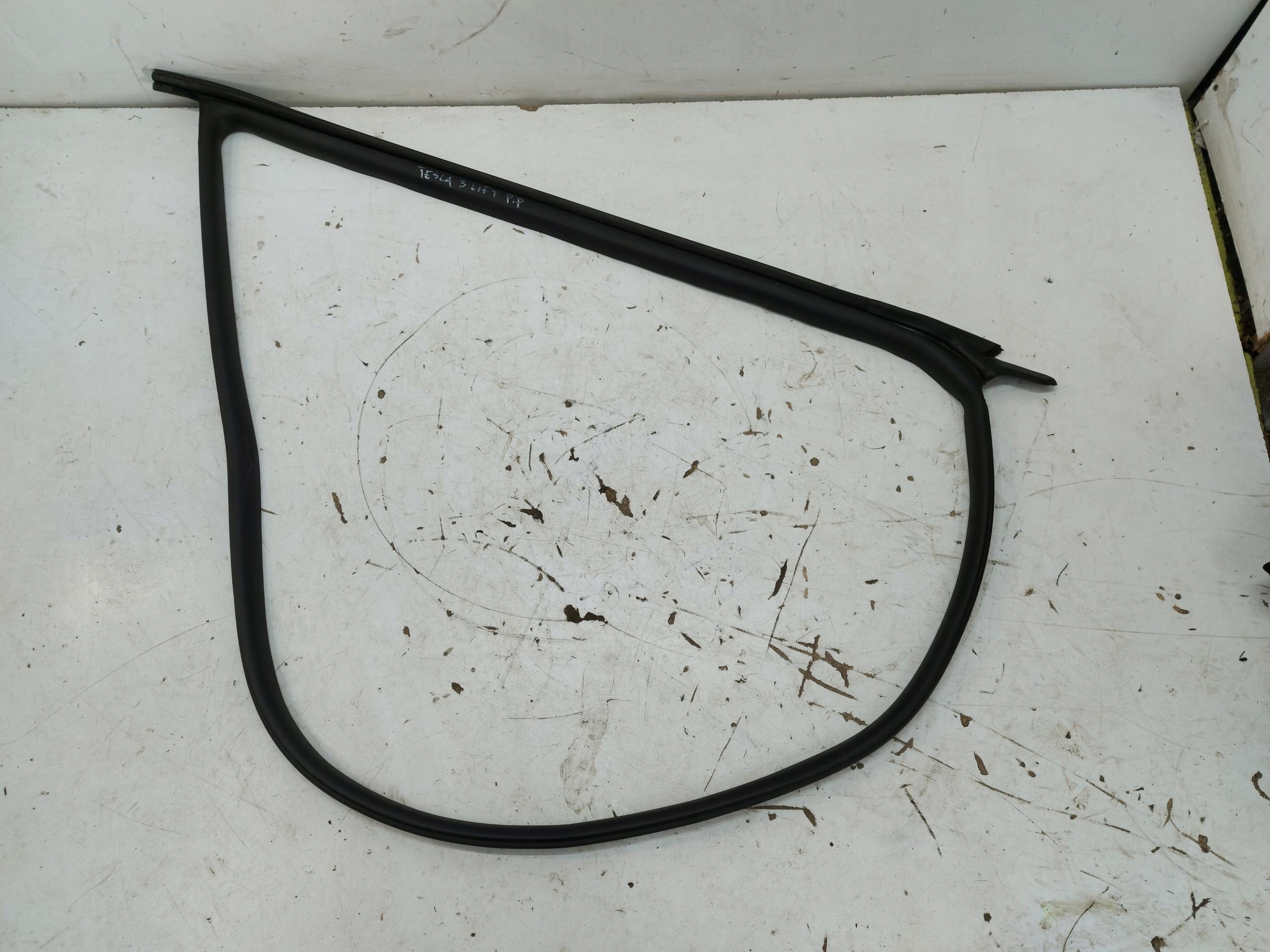 TESLA MODEL 3 LIFT 2024 HIGHLAND gasket windows right front