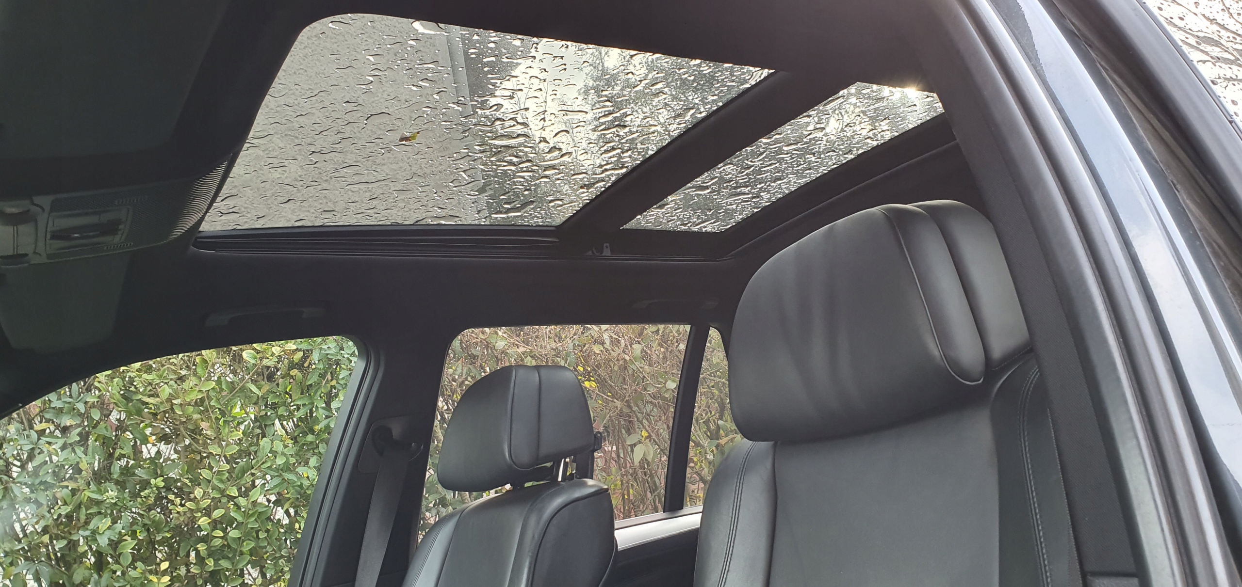 BMW X5 E70 панорама M пакет CZRNA потолок