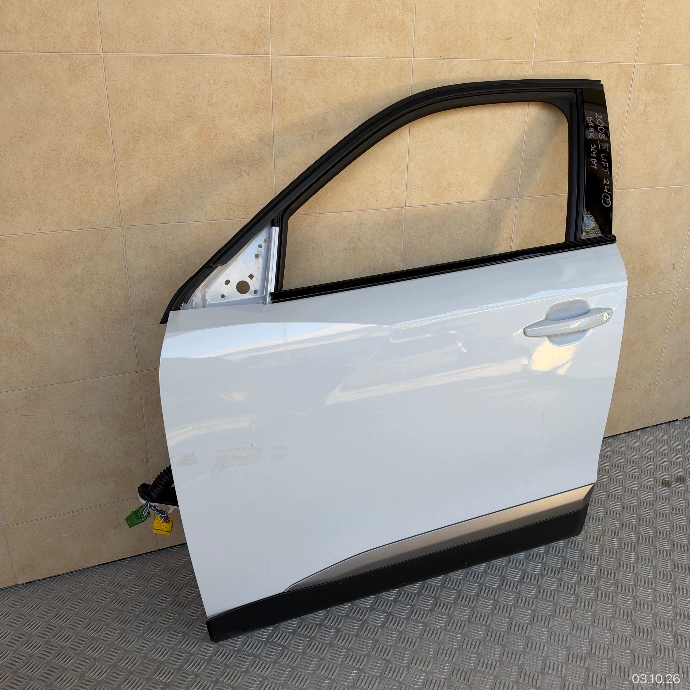 door front left PEUGEOT 2008 II LIFT 2024 year does not have windows