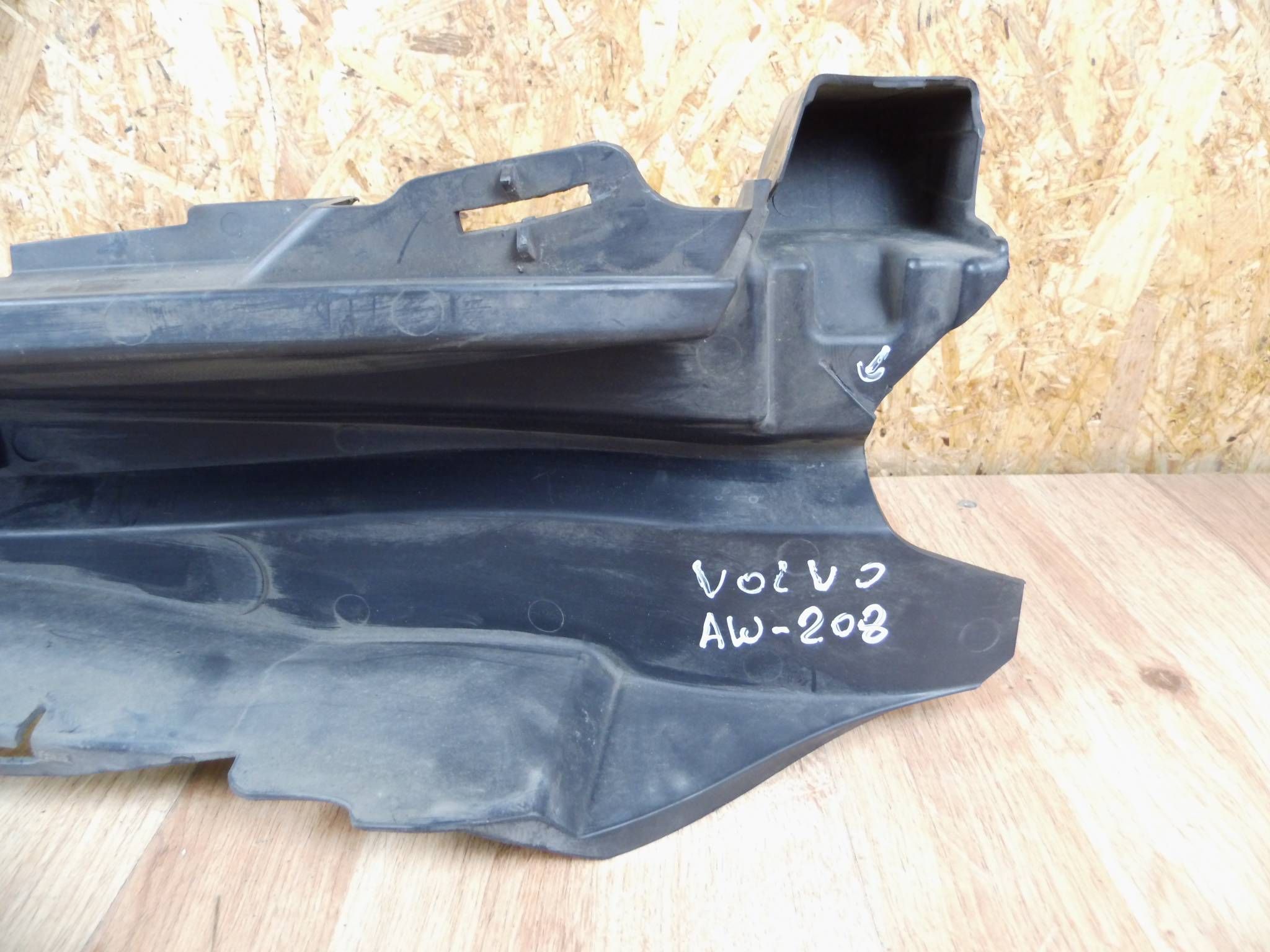 Volvo S60 V60 2013-2018 sider absorber pillar of a bumper front front