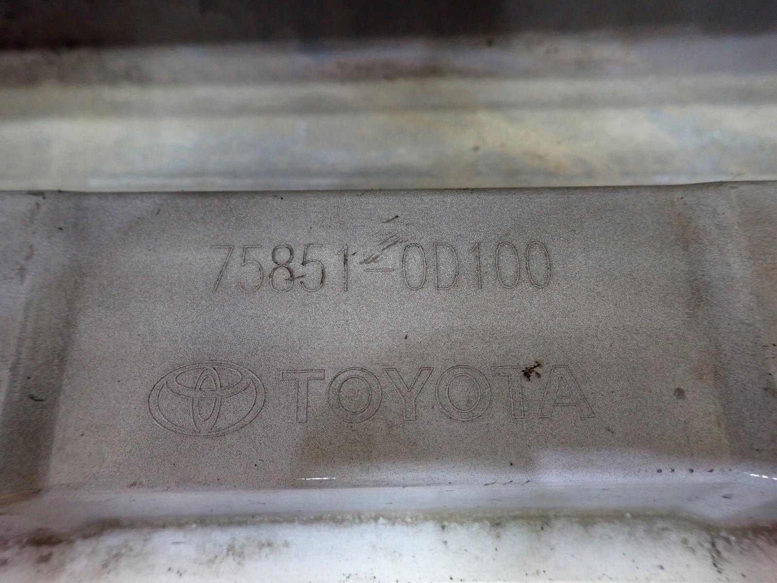 moulding threshold threshold right TOYOTA YARIS 4 IV P21 2020- 75851-0D100