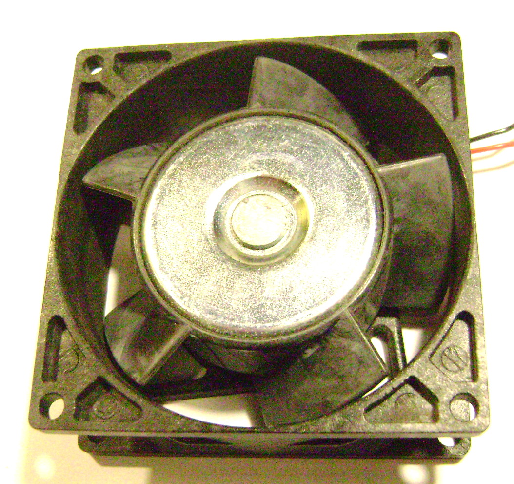 WIATRAK WIATRACZEK 5V DC 80x80x32mm Z WOJSKA