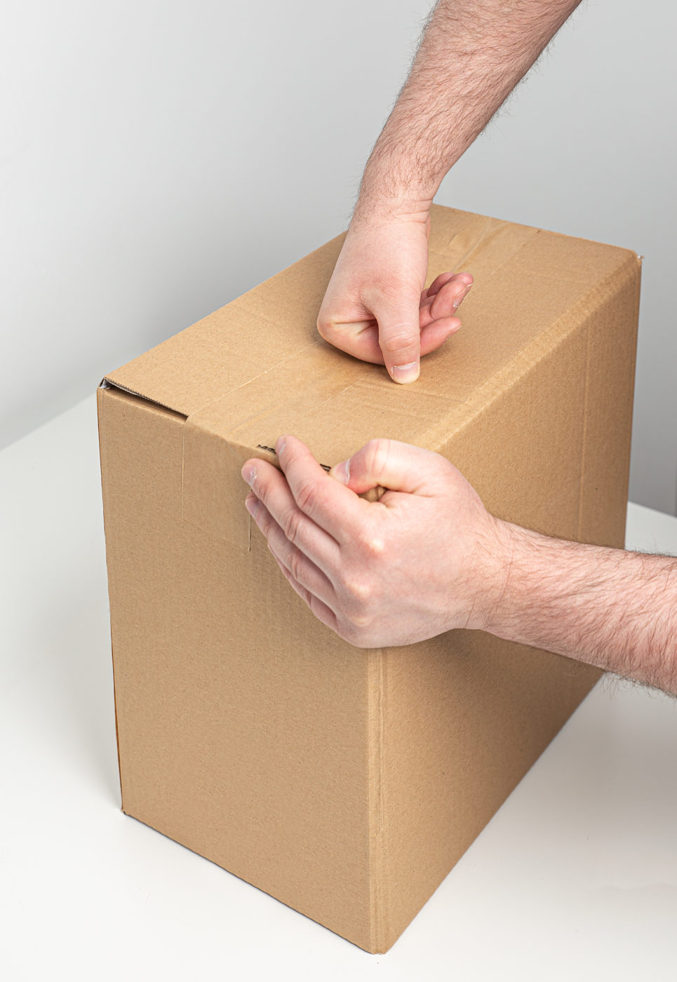 TAŚMA PAPIEROWA PAKOWA EKO EKOLOGICZNA SAMOPRZYLEPNA KLEJĄCA + NAKLEJKA Długość 21 m