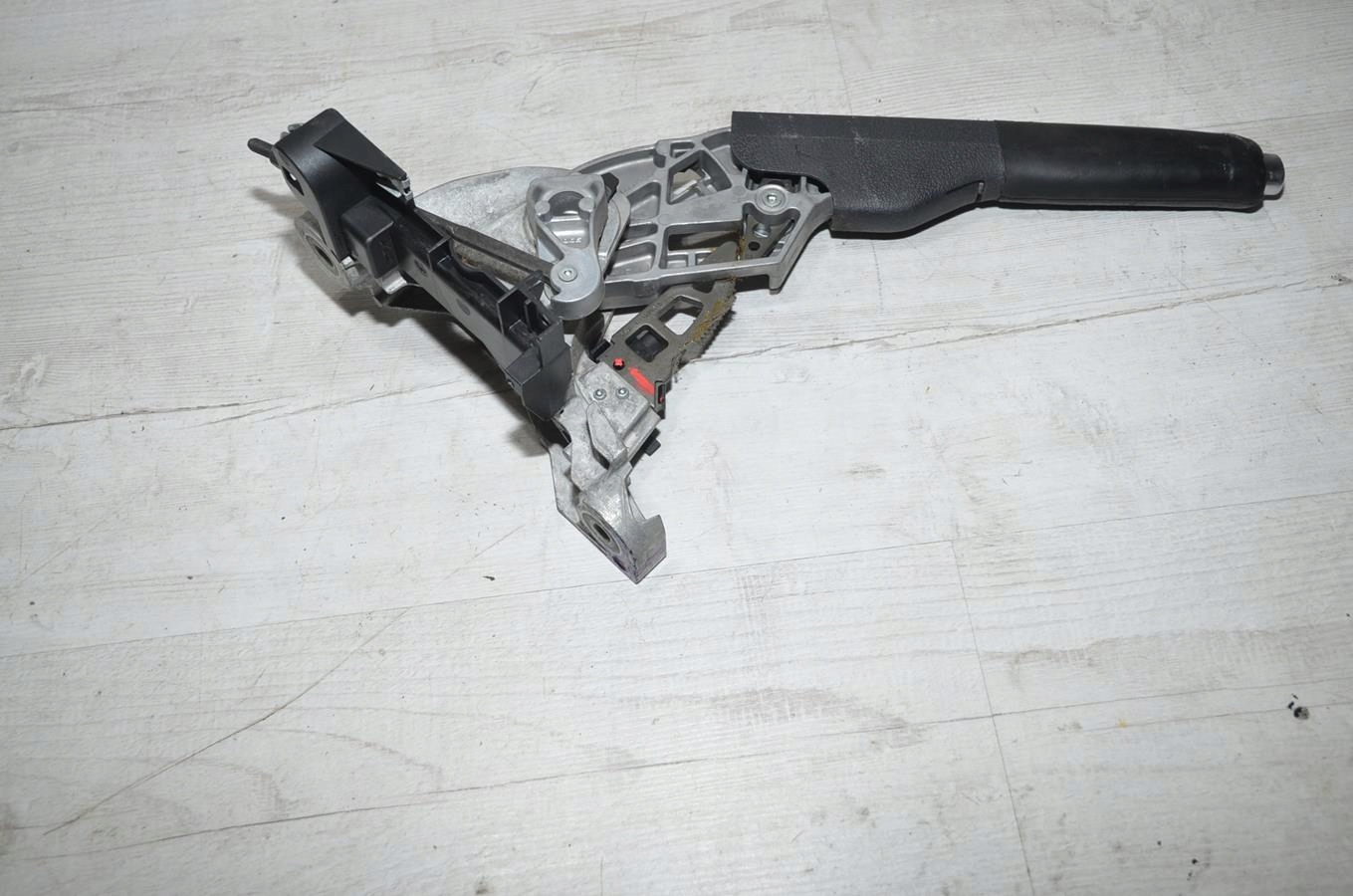 páčka elektrická brzda Scirocco MK3 1K8 2013r