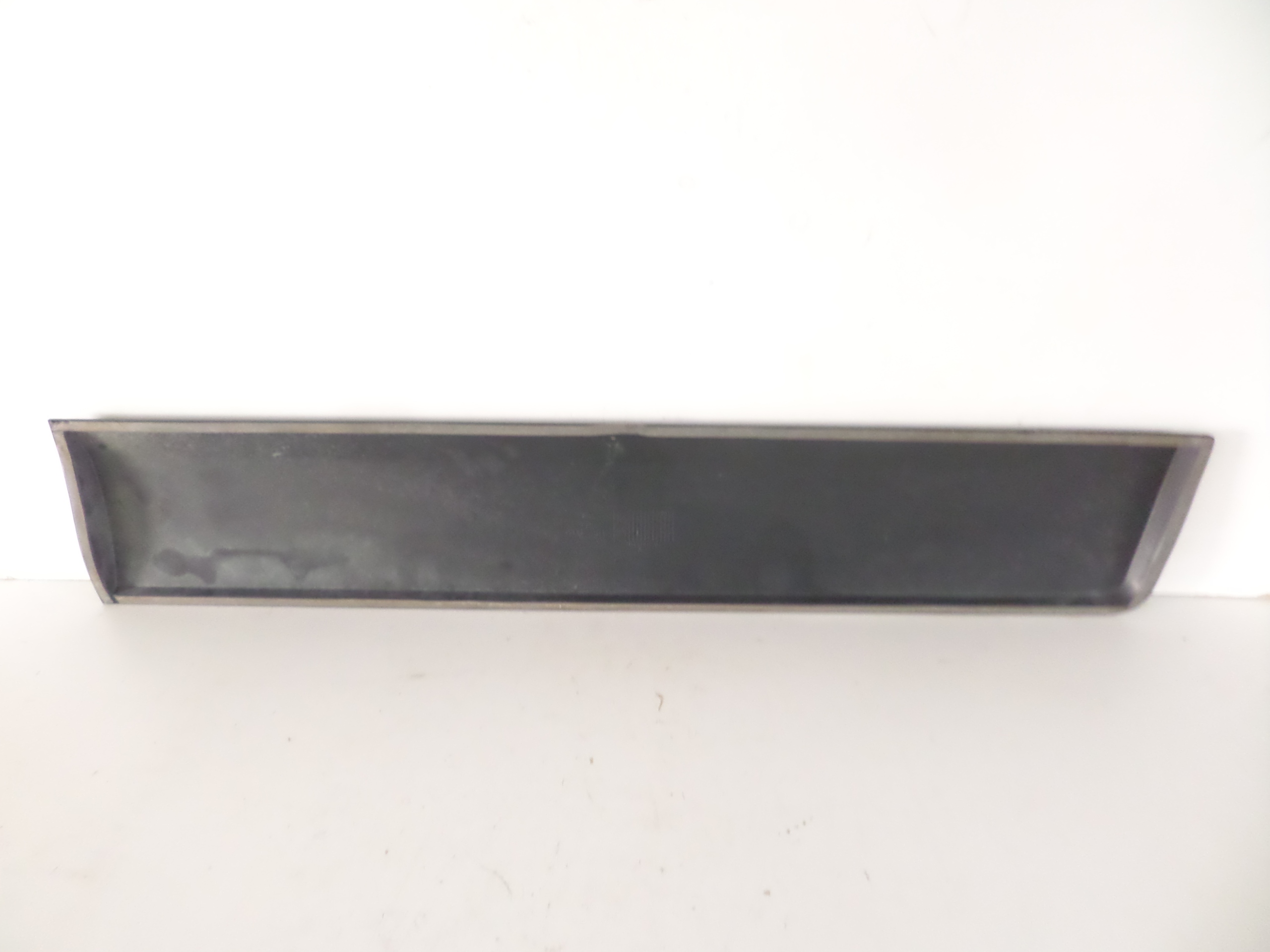 moulding door front left DACIA DUSTER II 17