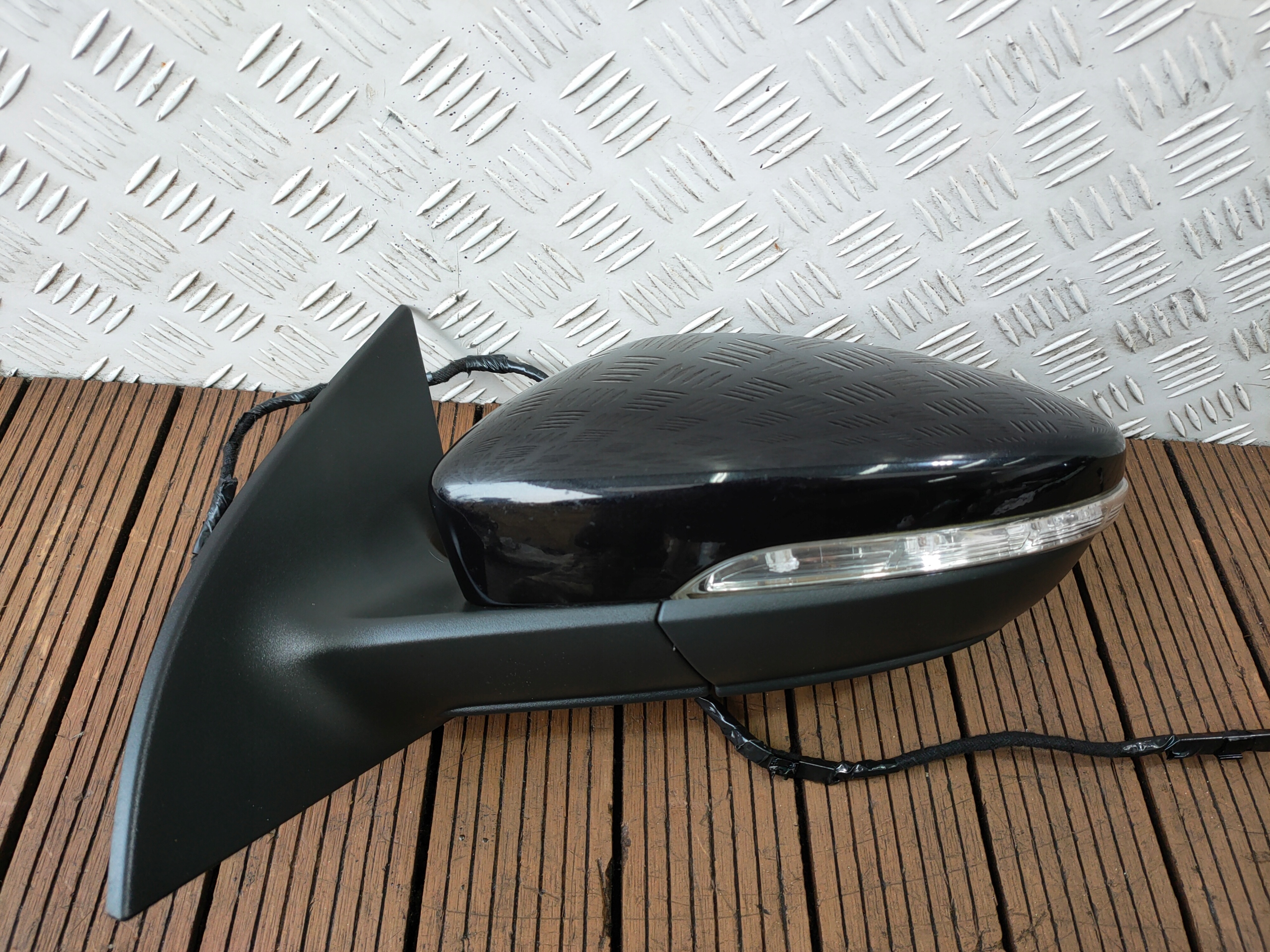 VW SCIROCCO III 08-17 mirror left 9-PIN colour LC9X EUROPA OE