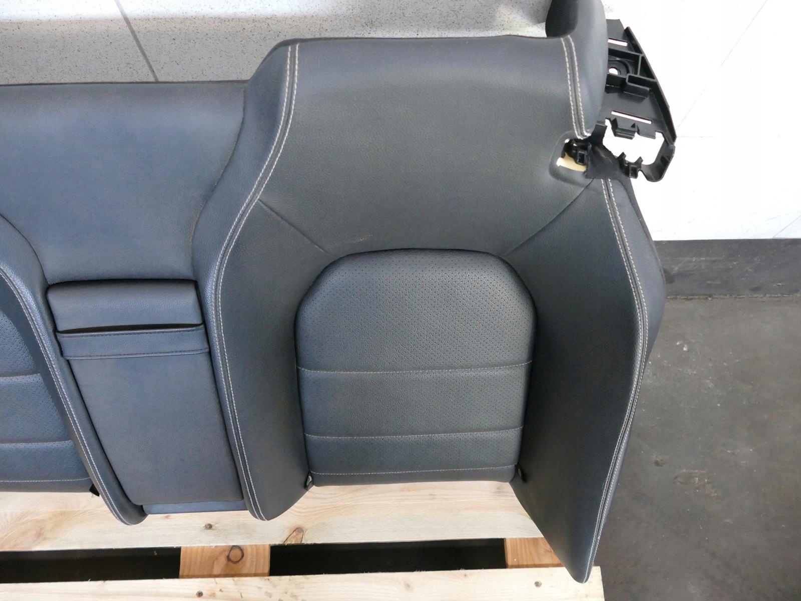 MERCEDES W207 A207 CABRIO OPARCIE KANAPY Leder heck