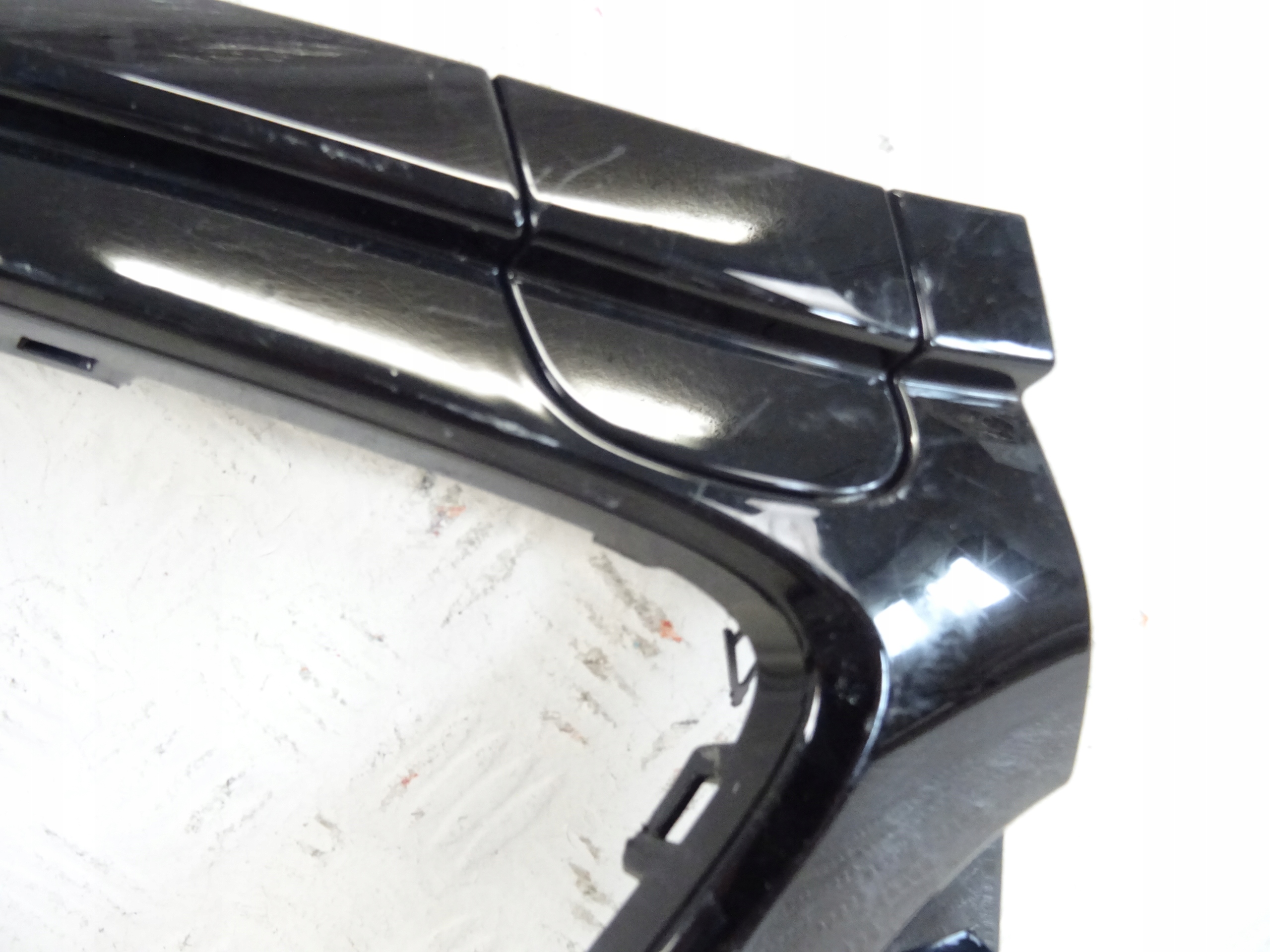 grid of a bumper front front right VW TAIGO R-LINE 2G7853666B