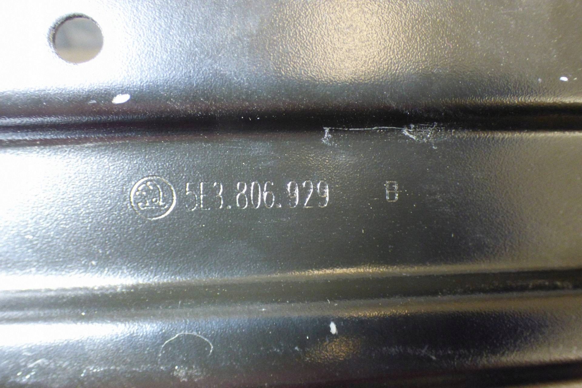 console supports left front 5E3806929B original Skoda Octavia IV