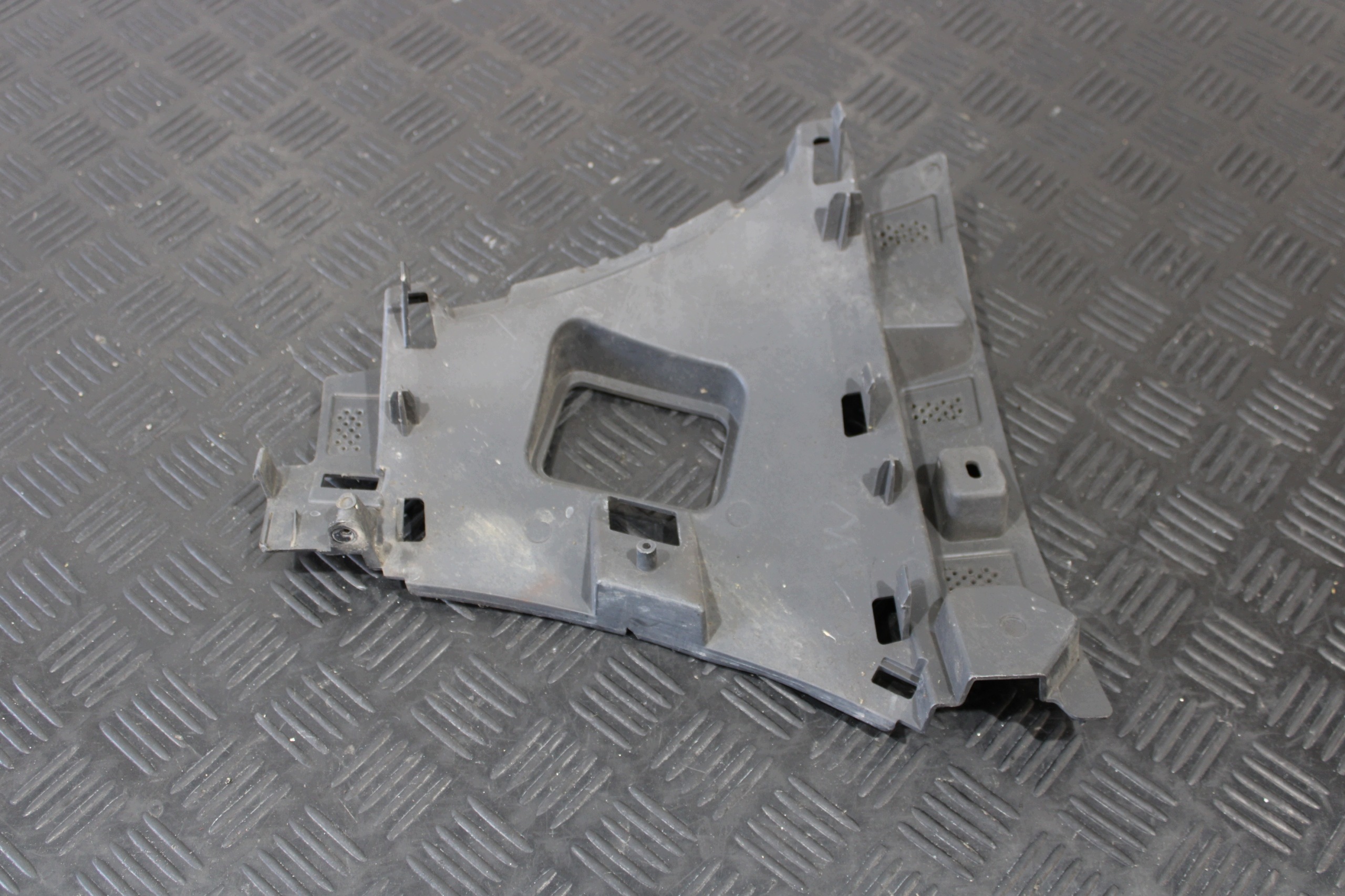 holder bumper bracket right front 960164241R RENAULT CAPTUR II 2 1.0 TCE