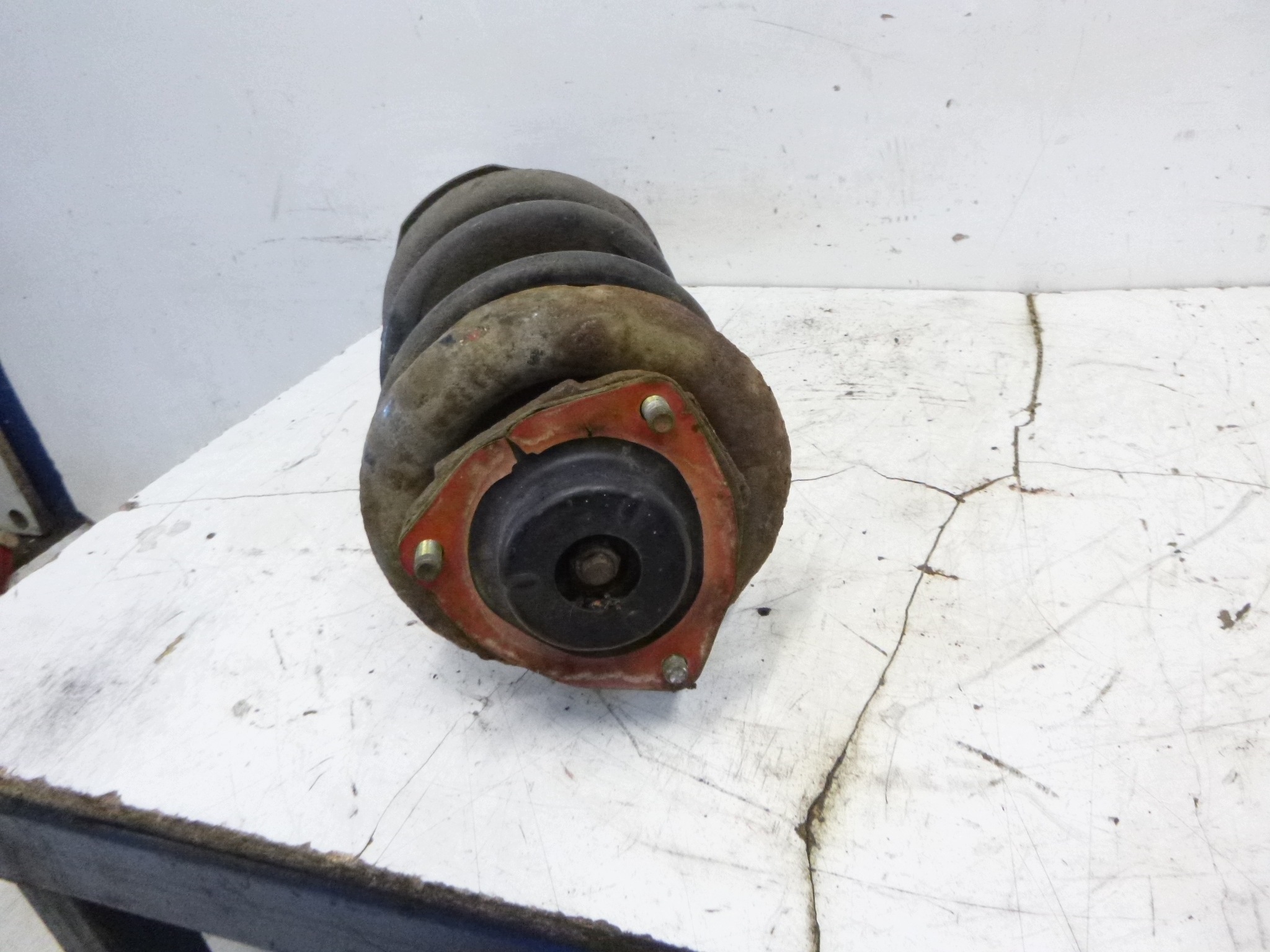 shock absorber front left McPherson Nissan X-Trail T30 2.2 2001-2007