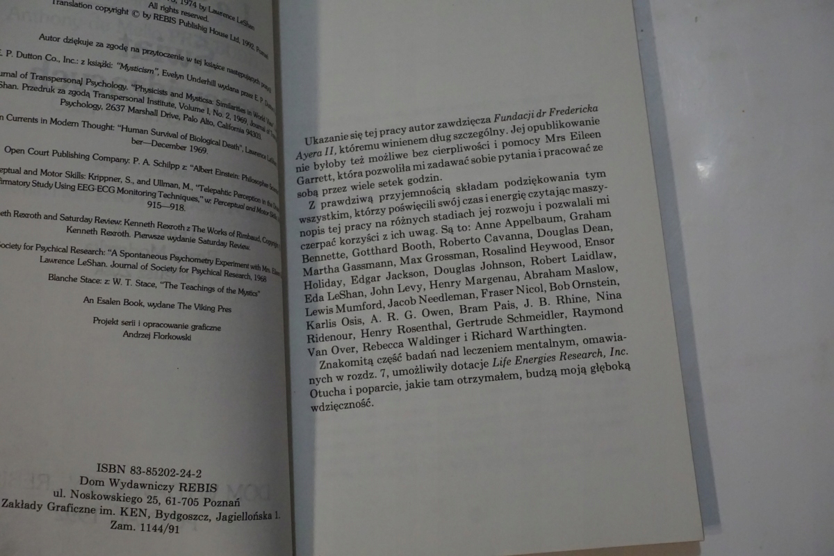 ŚWIAT JASNOWIDZĄCYCH LAWRENCE LeSHAN ISBN 8385202242