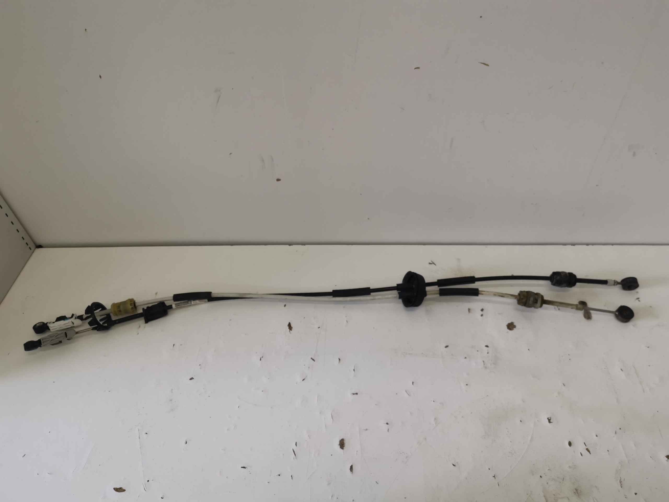OPEL MERIVA B Bowdenzug Schalt getriebe 55564862 AAF 6B