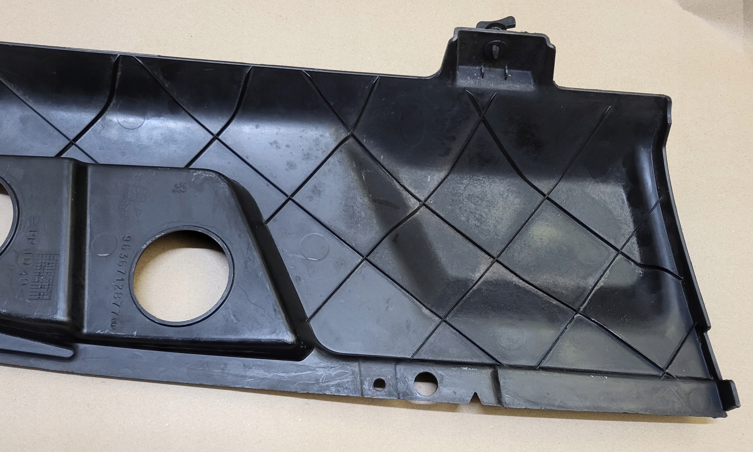 kryt stěny předního pravá obal PEUGEOT 607 OE EU 9636712877