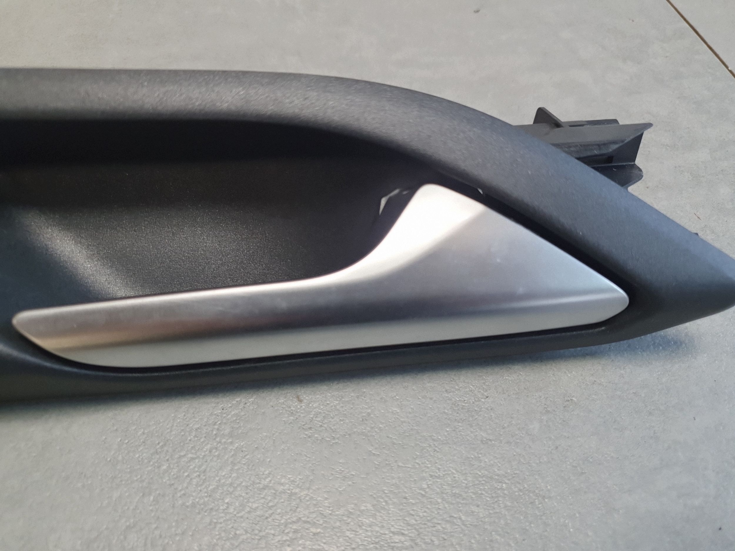 Audi SQ6 e-tron handle inner right rear part rear 85H837020