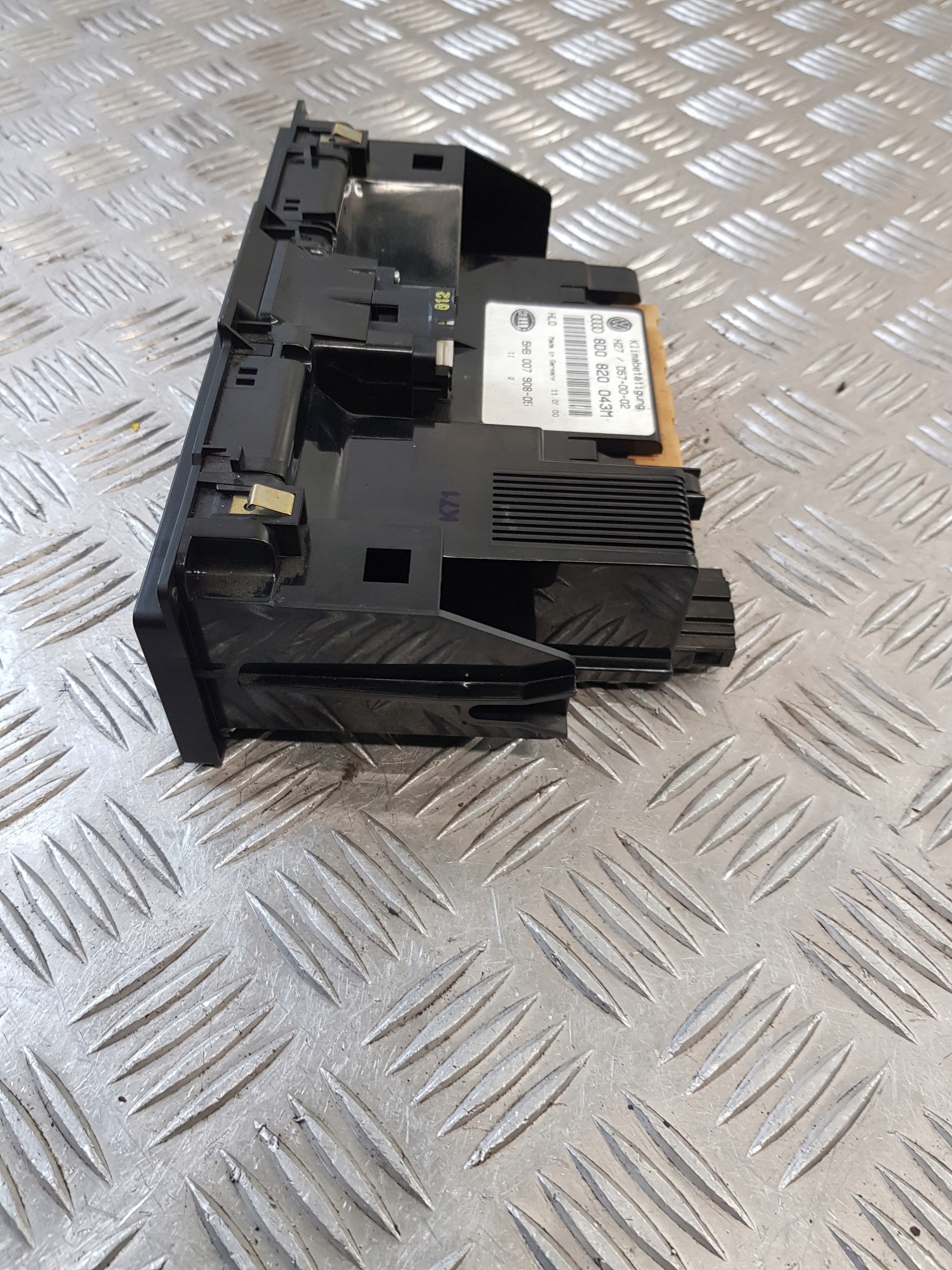 PANEL NAIWEWU klimaanlage 8D0820043M AUDI A4 B5