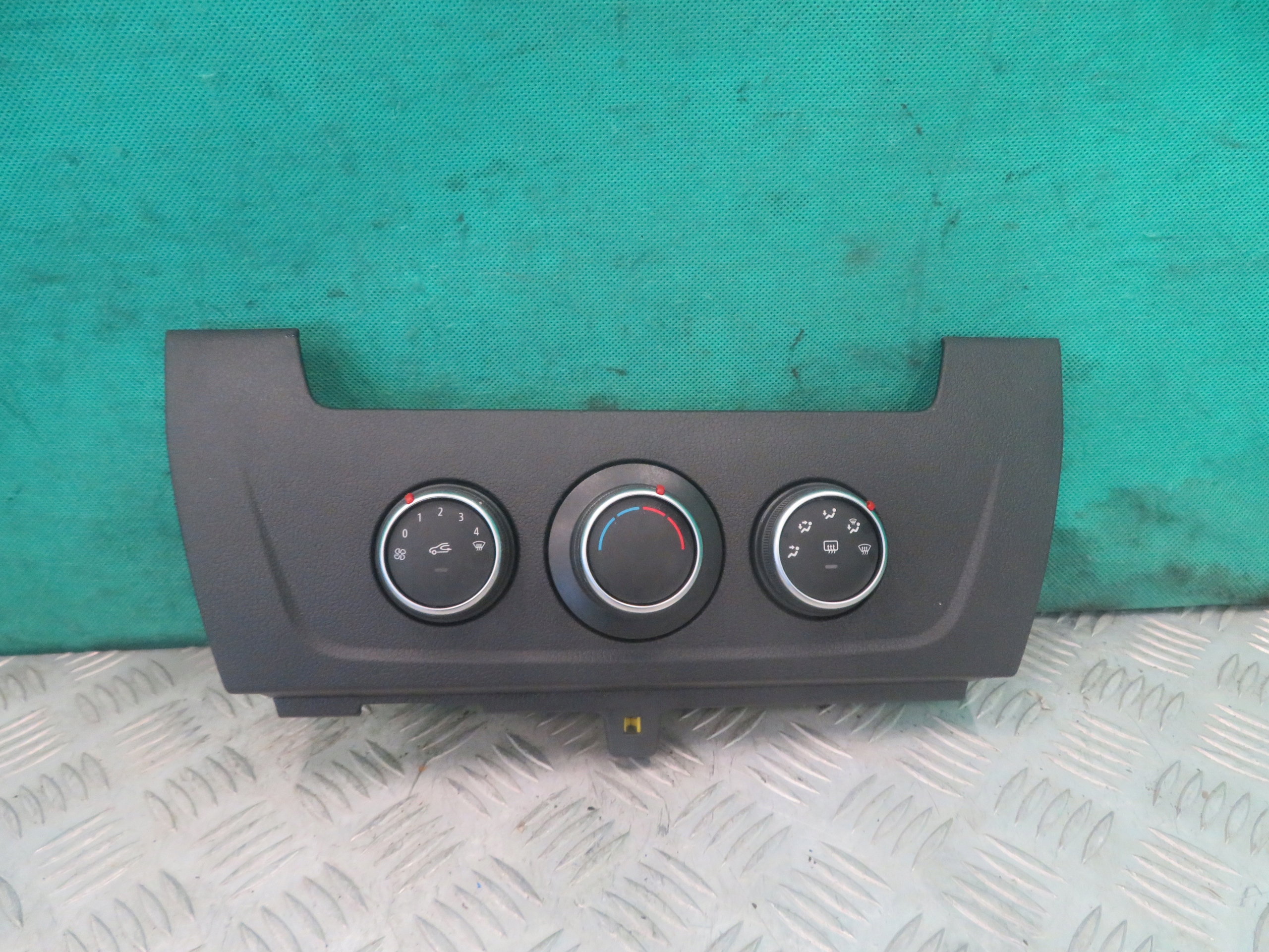 PANEL air conditioning devices MASTER III MOVANO B 23R 275701849R