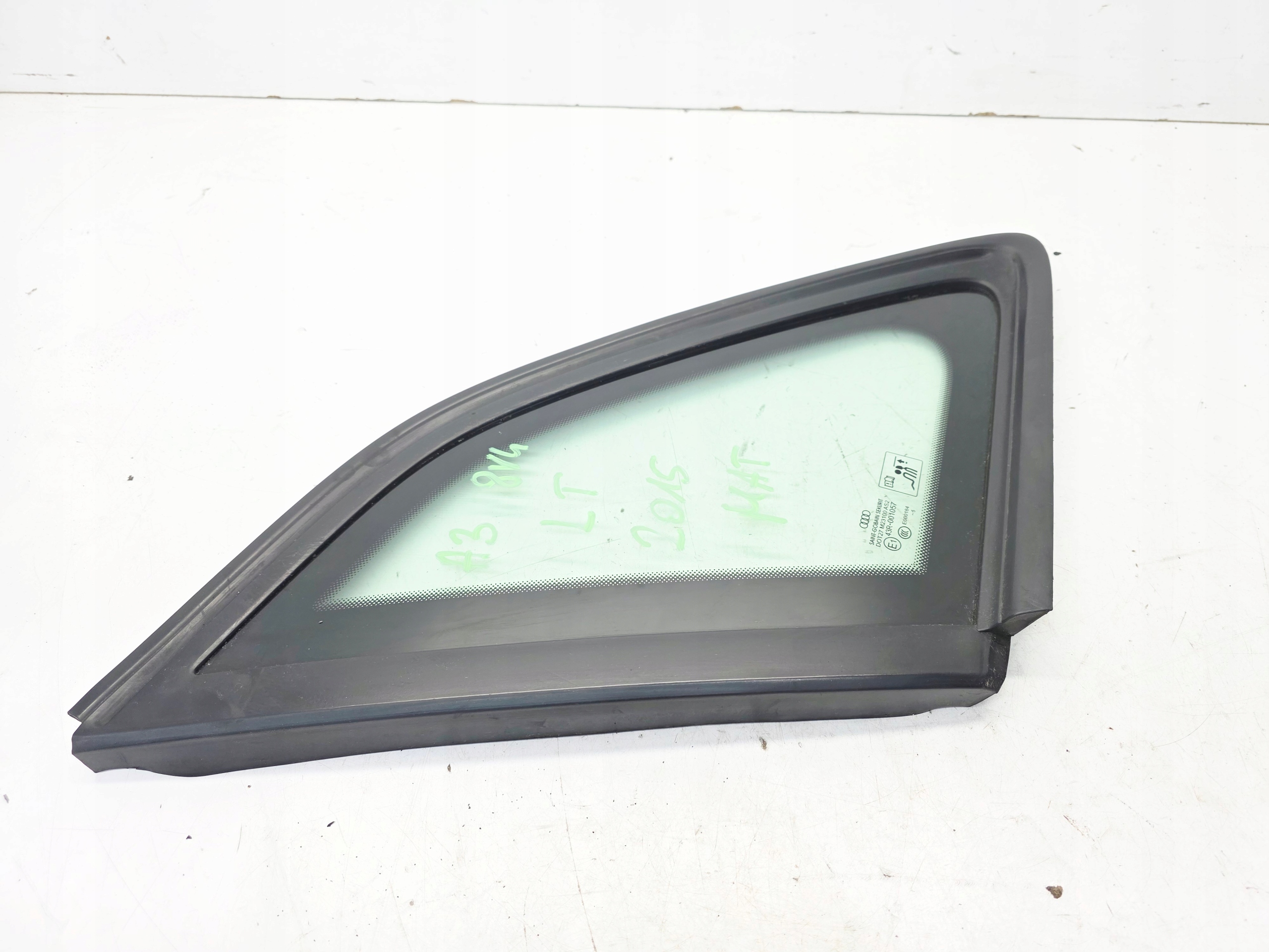 window bodywork left rear part AUDI A3 8V4 SPORTBACK 2015R below LISTWE MATOWA