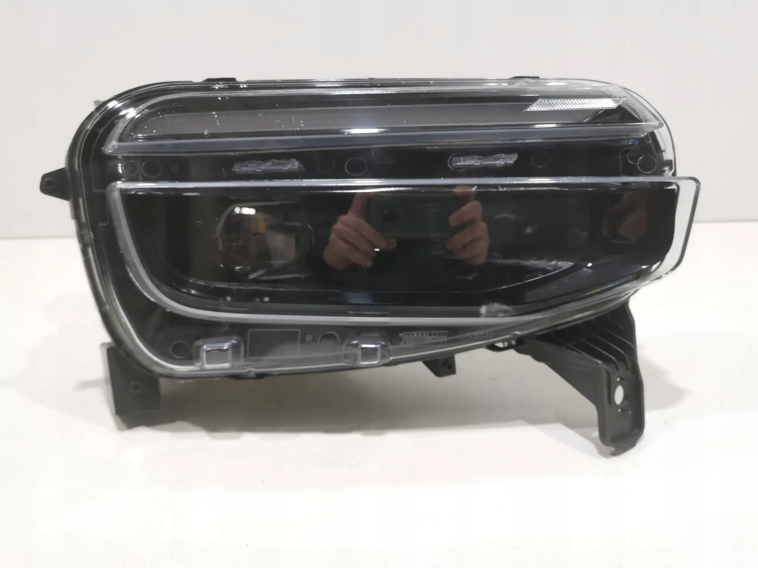 AVENGER Фара правая full led новая